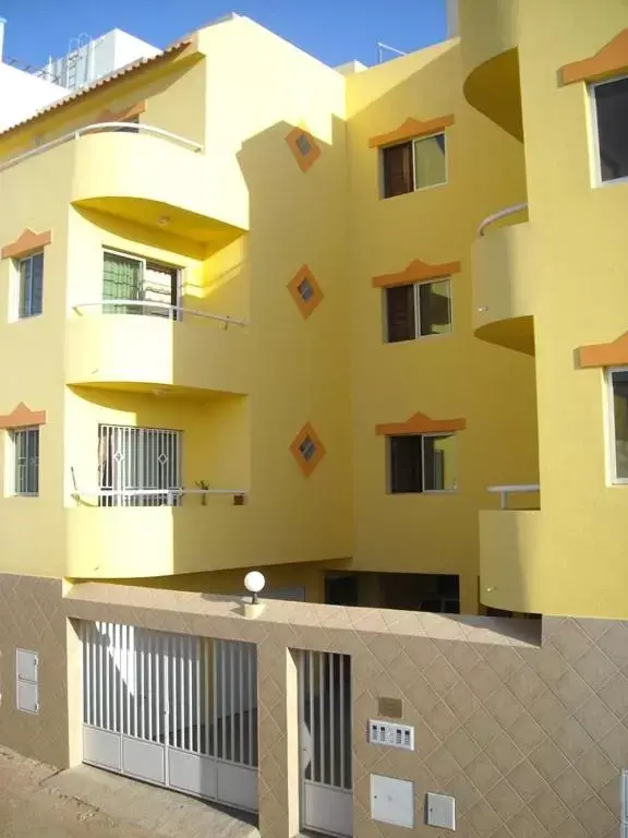 Quadruple Room with Private Bathroom - single occupancy in Basic Hotel Quadruple Room with Private Bathroom - single occupancy in Basic Hotel
