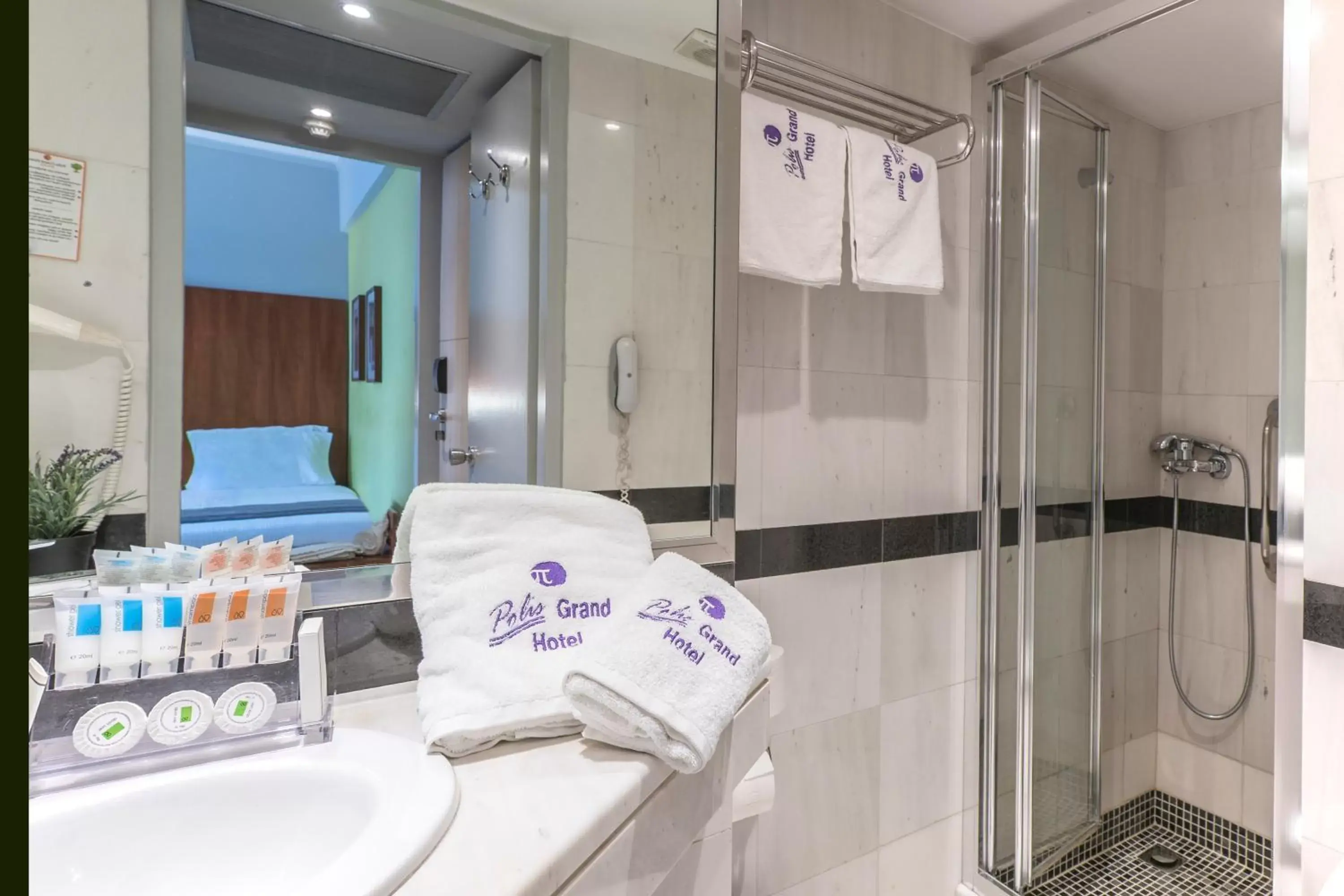 Shower, Bathroom in Polis Grand Hotel