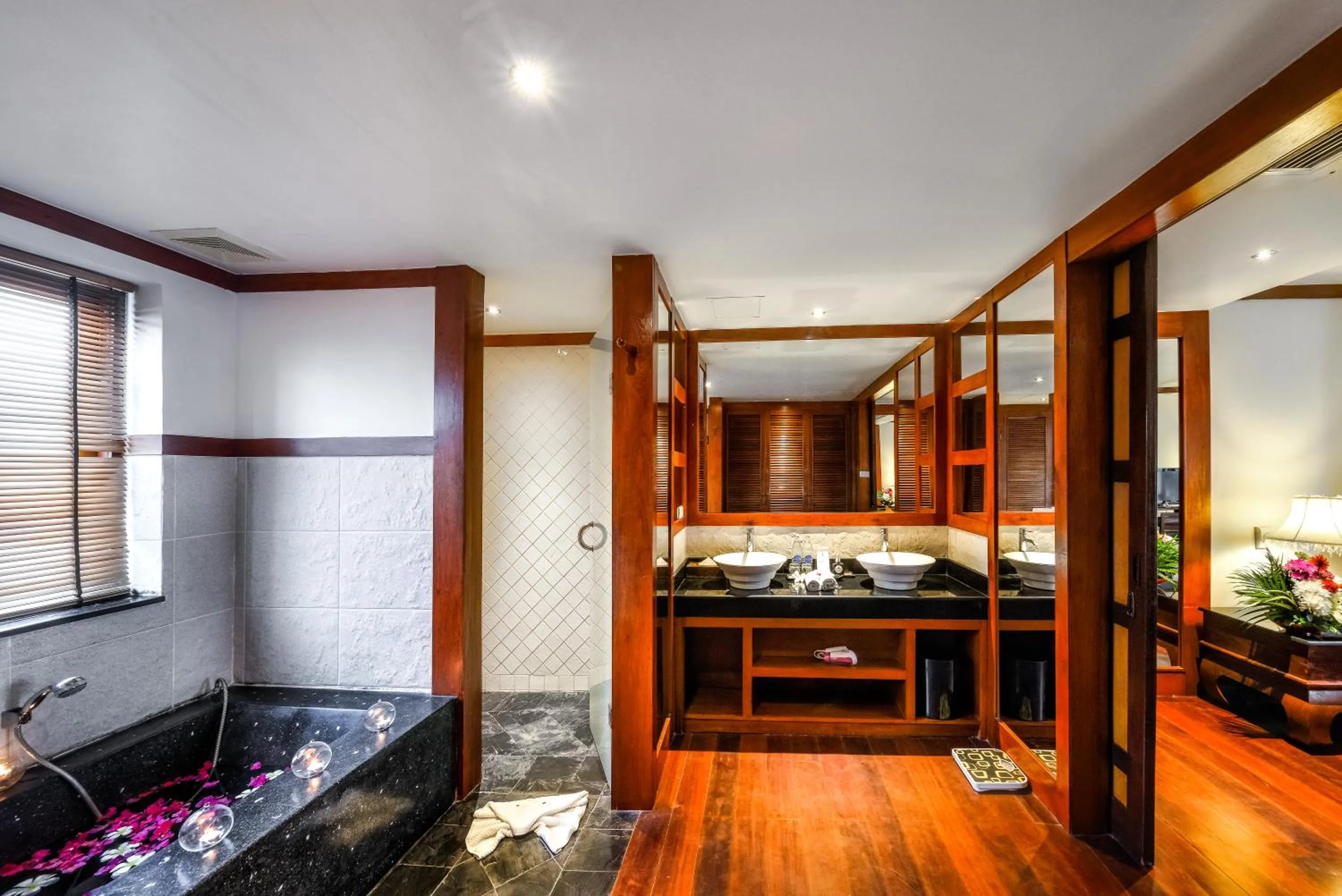 Bathroom, Bed in Baan Yin Dee Boutique Resort Phuket - SHA Plus