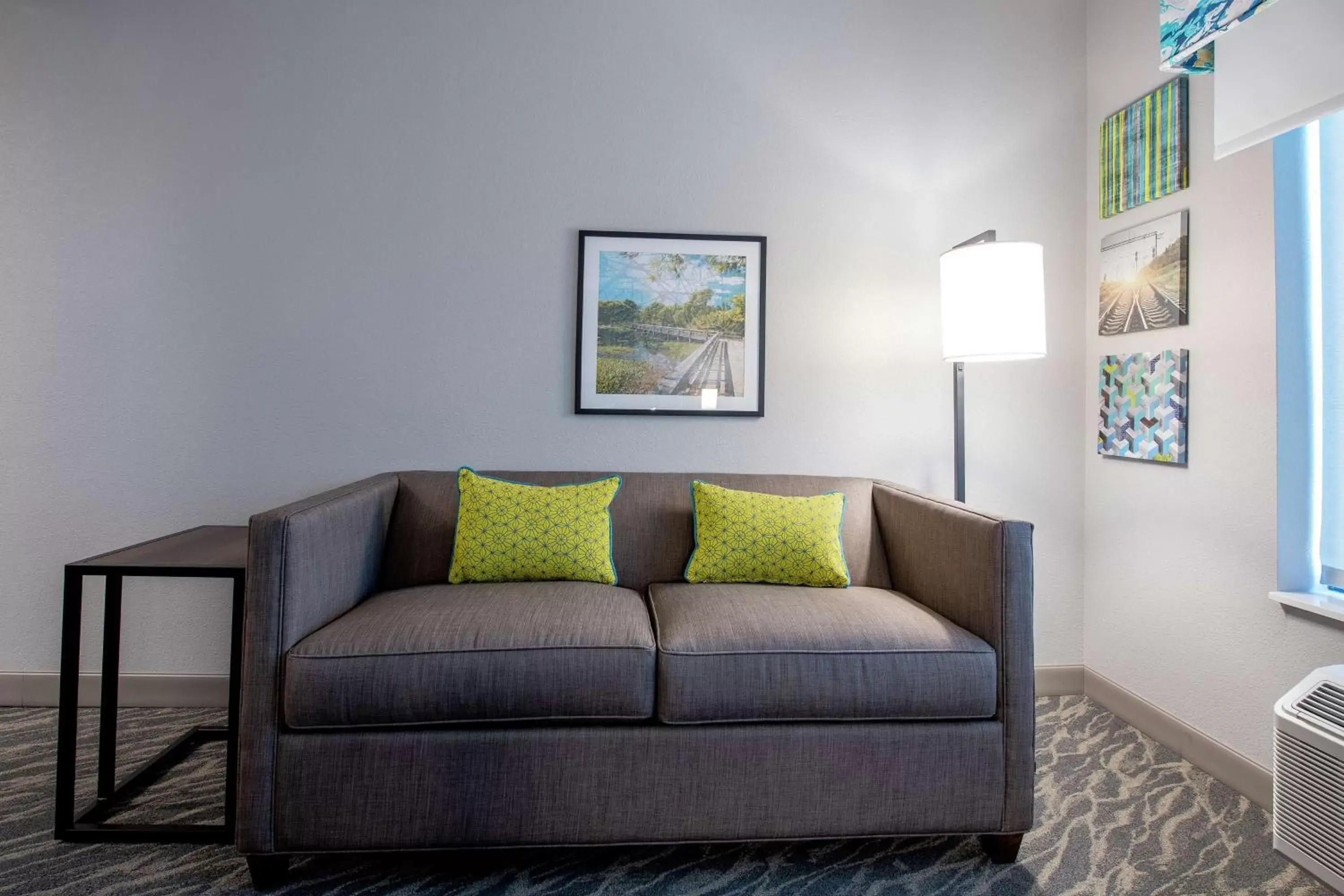 Living room, Seating Area in Hampton Inn & Suites Duncanville Dallas, Tx