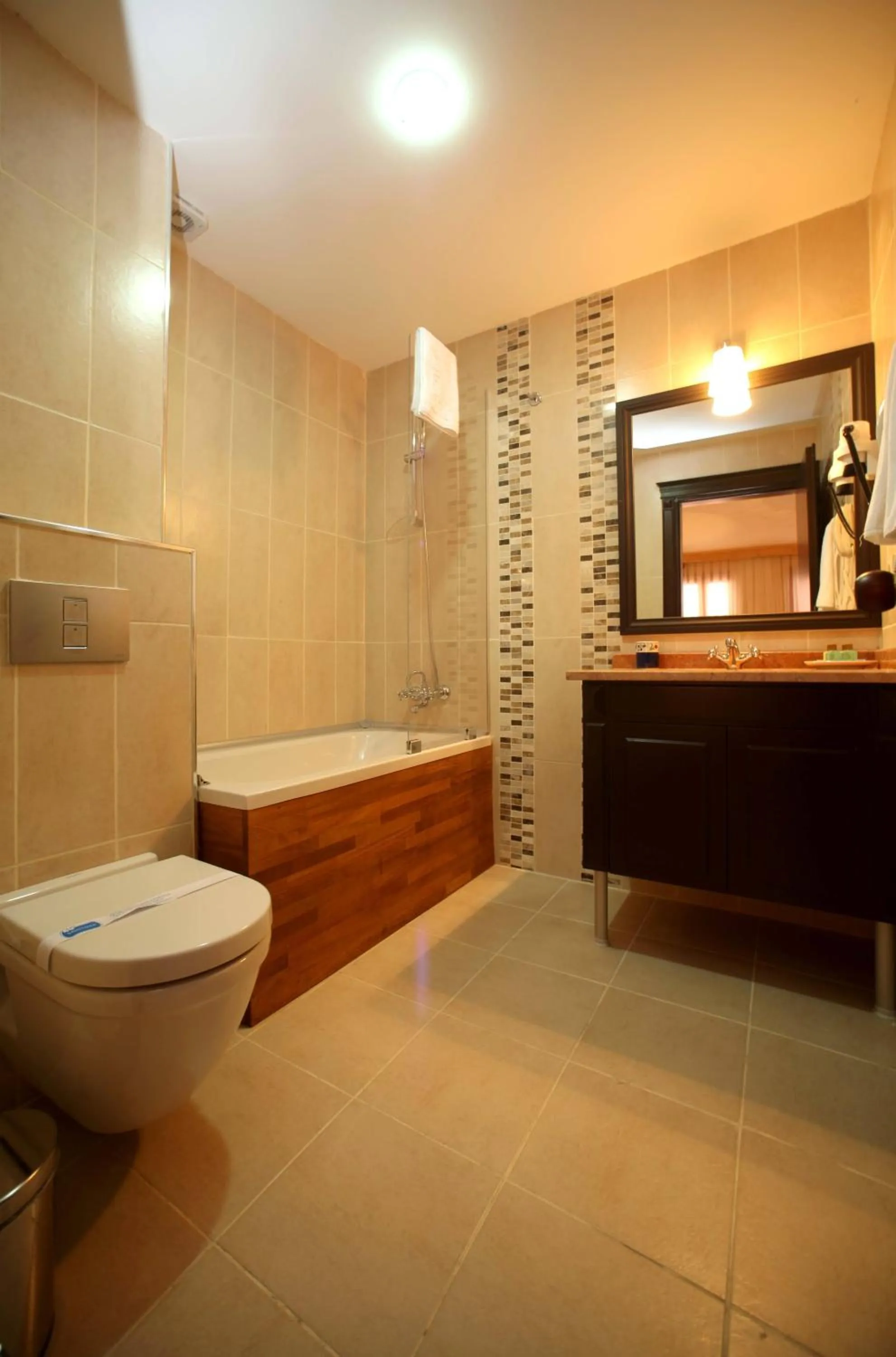 Bathroom in Lalinn Hotel