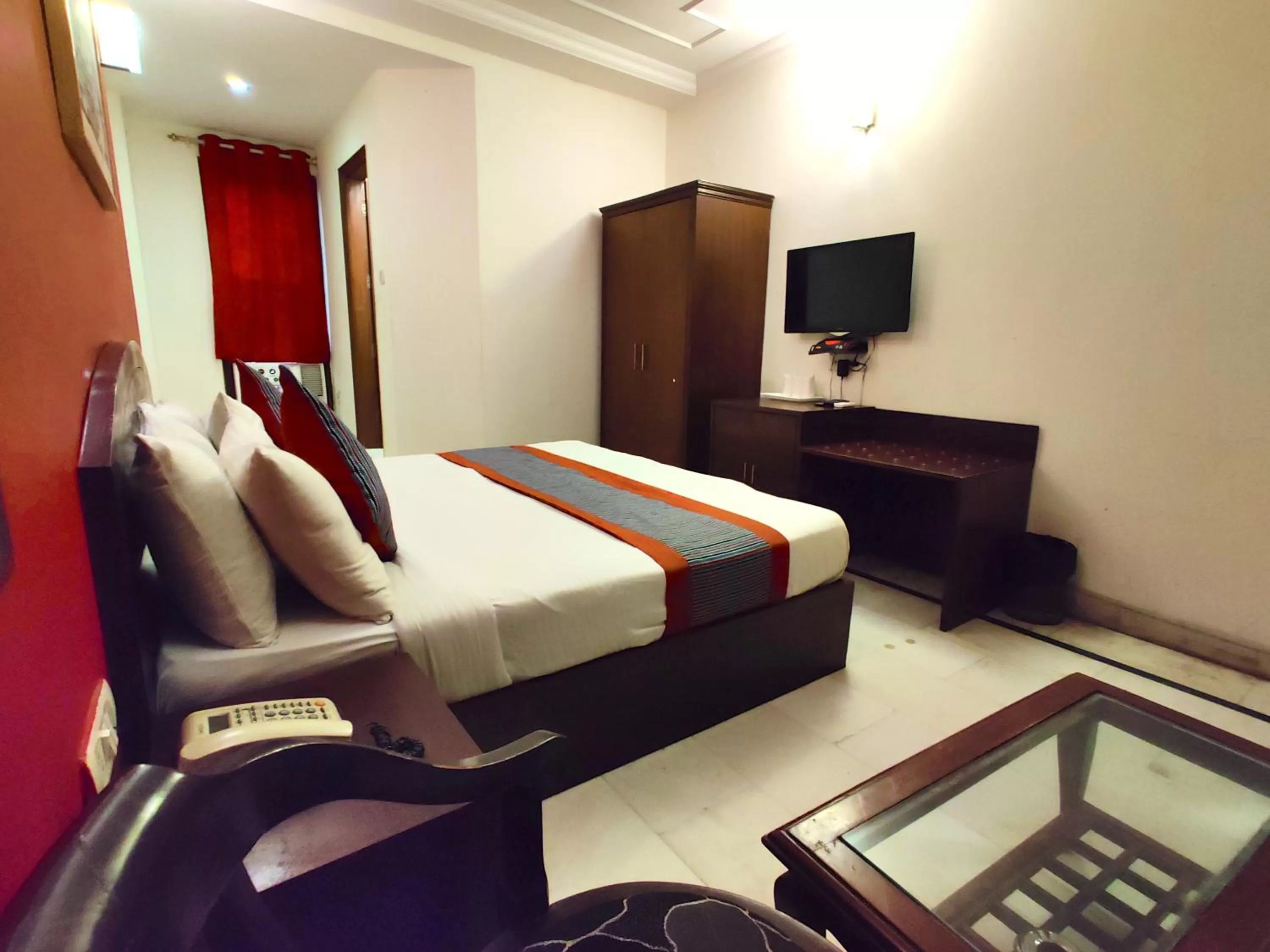 Photo of the whole room, Bed in Hotel Unistar