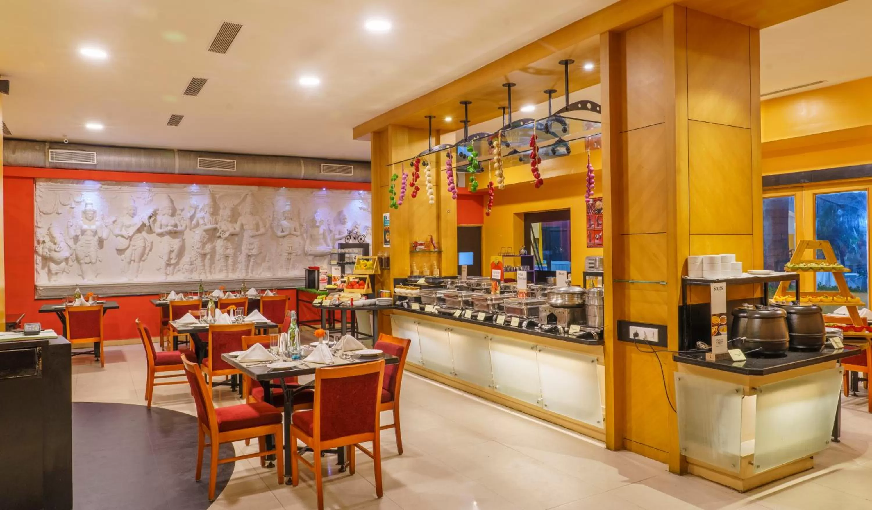 Restaurant/places to eat in Fortune Pandiyan Hotel, Madurai - Member ITC Hotels' Group