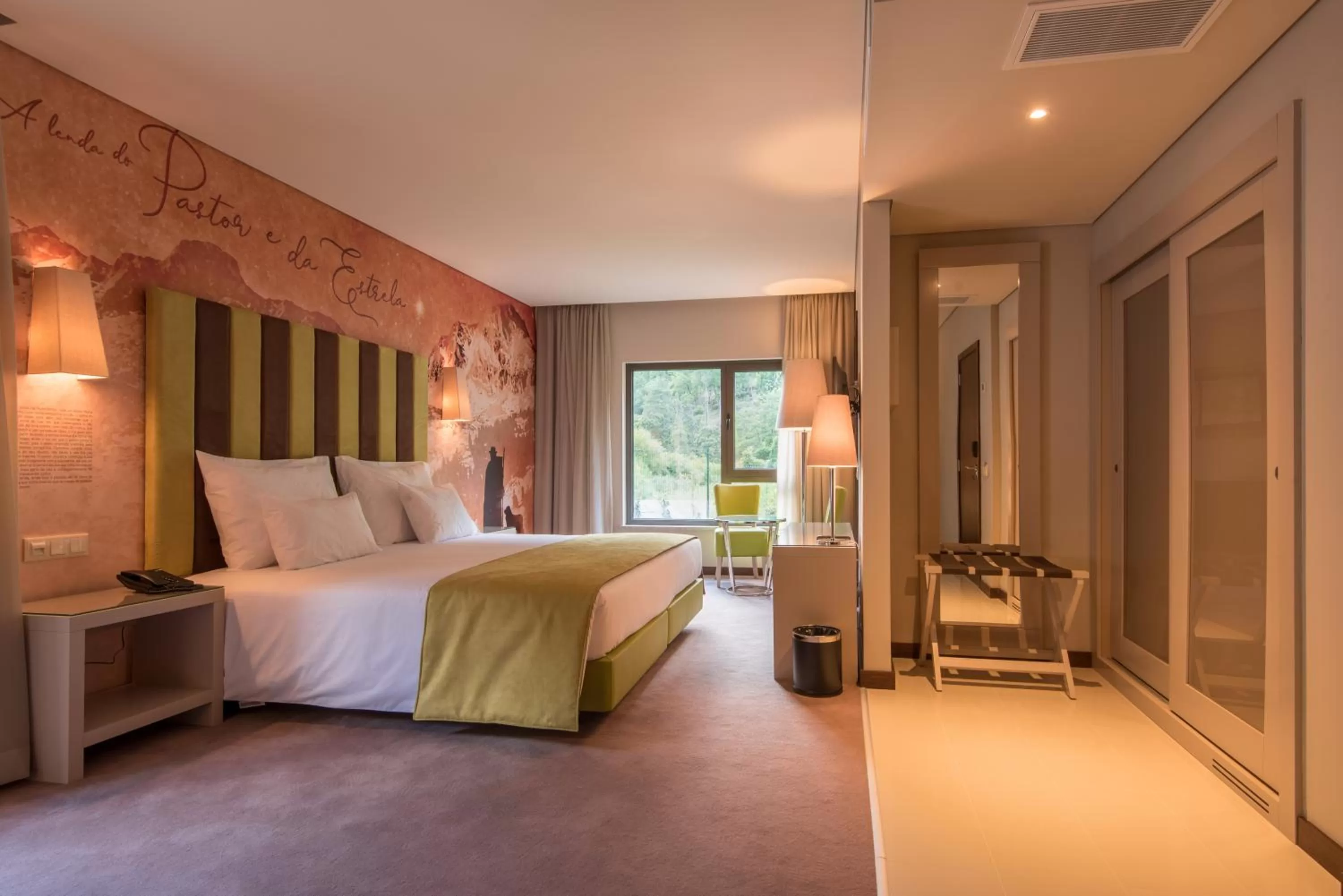 Bedroom, Bed in Vila Galé Collection Serra da Estrela