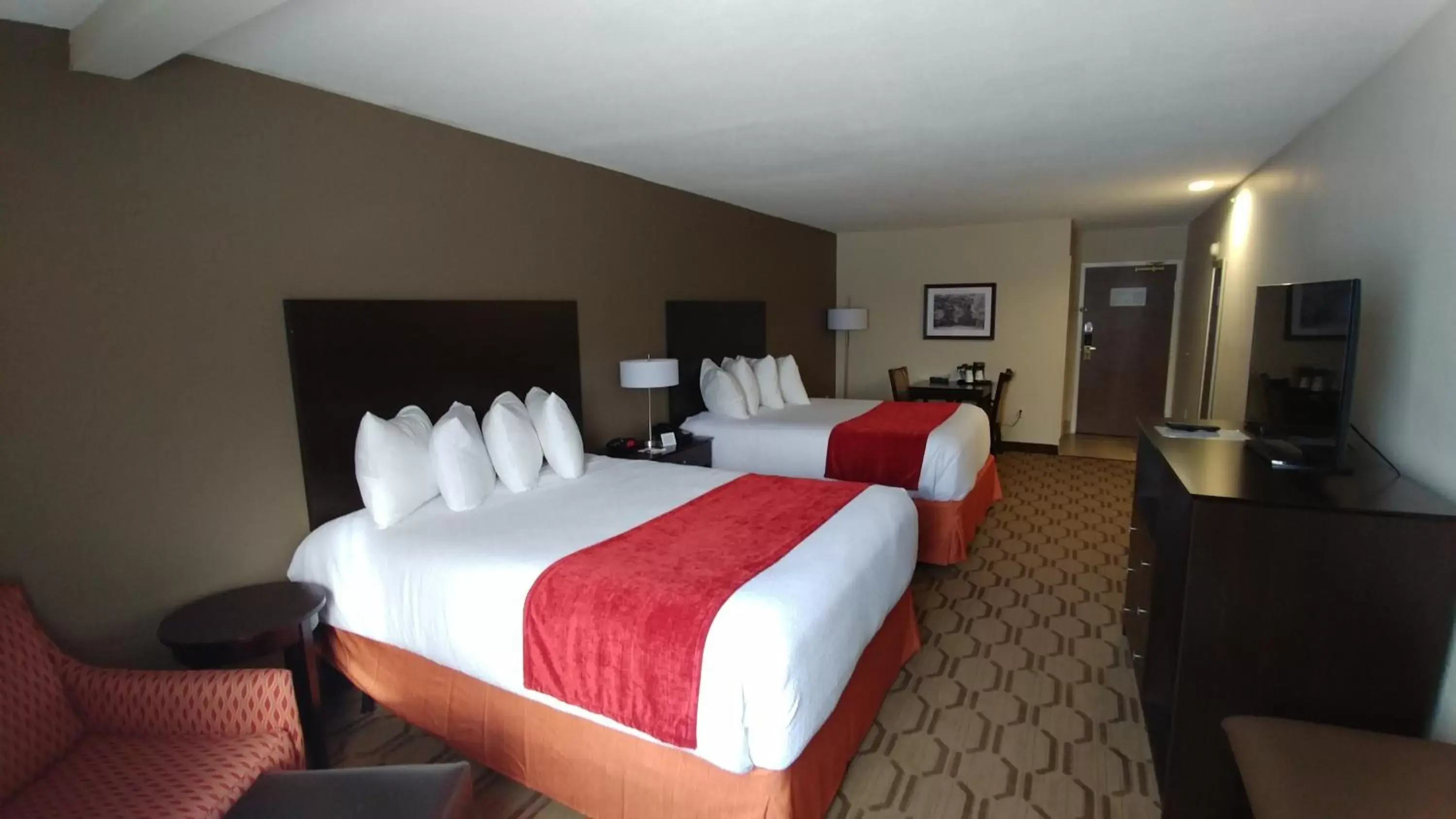 Bedroom, Bed in Best Western Palmyra Inn & Suites