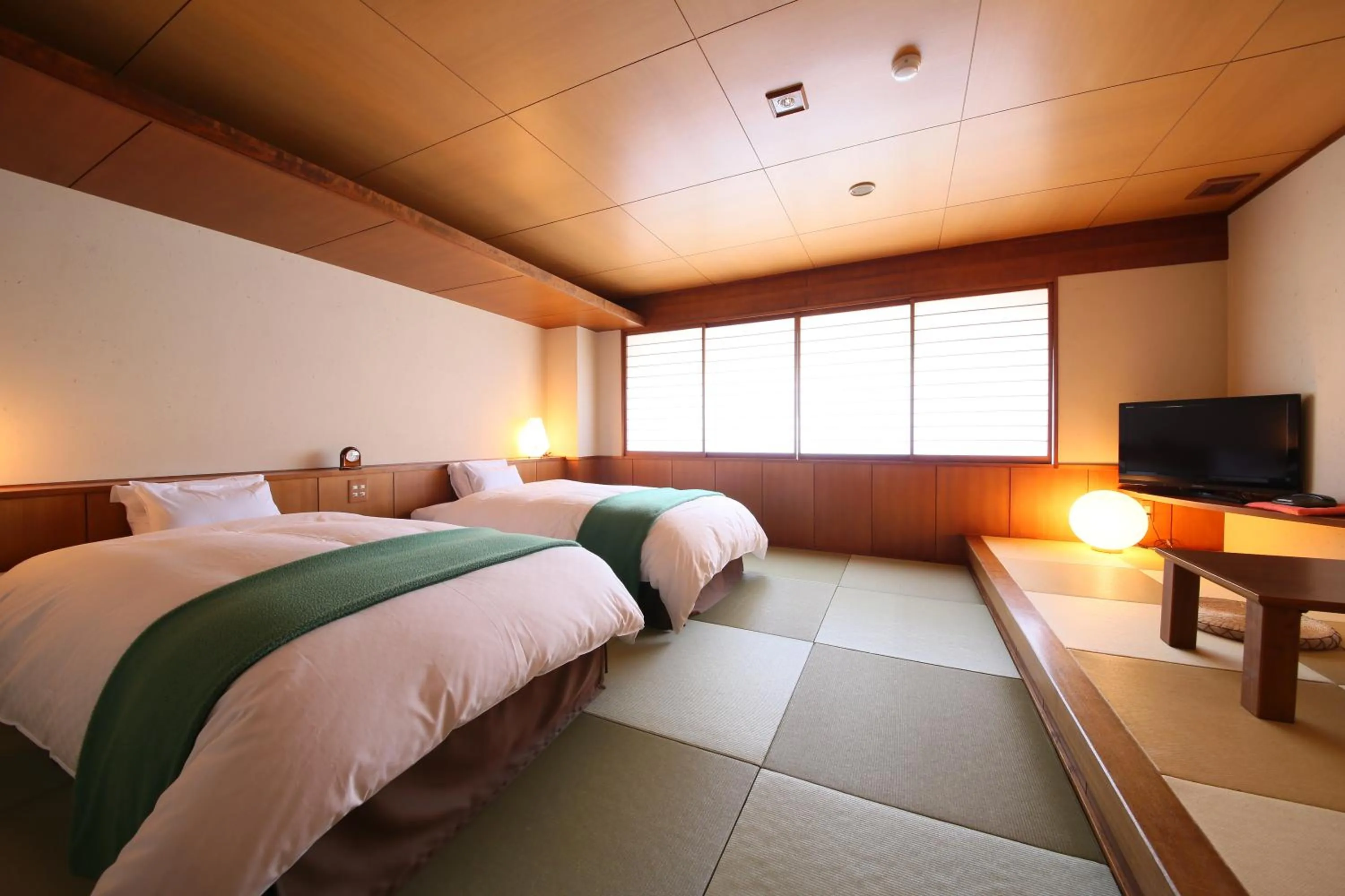Twin Room with Shower and Tatami Area - Non Smoking in Hotel Tamanoyu