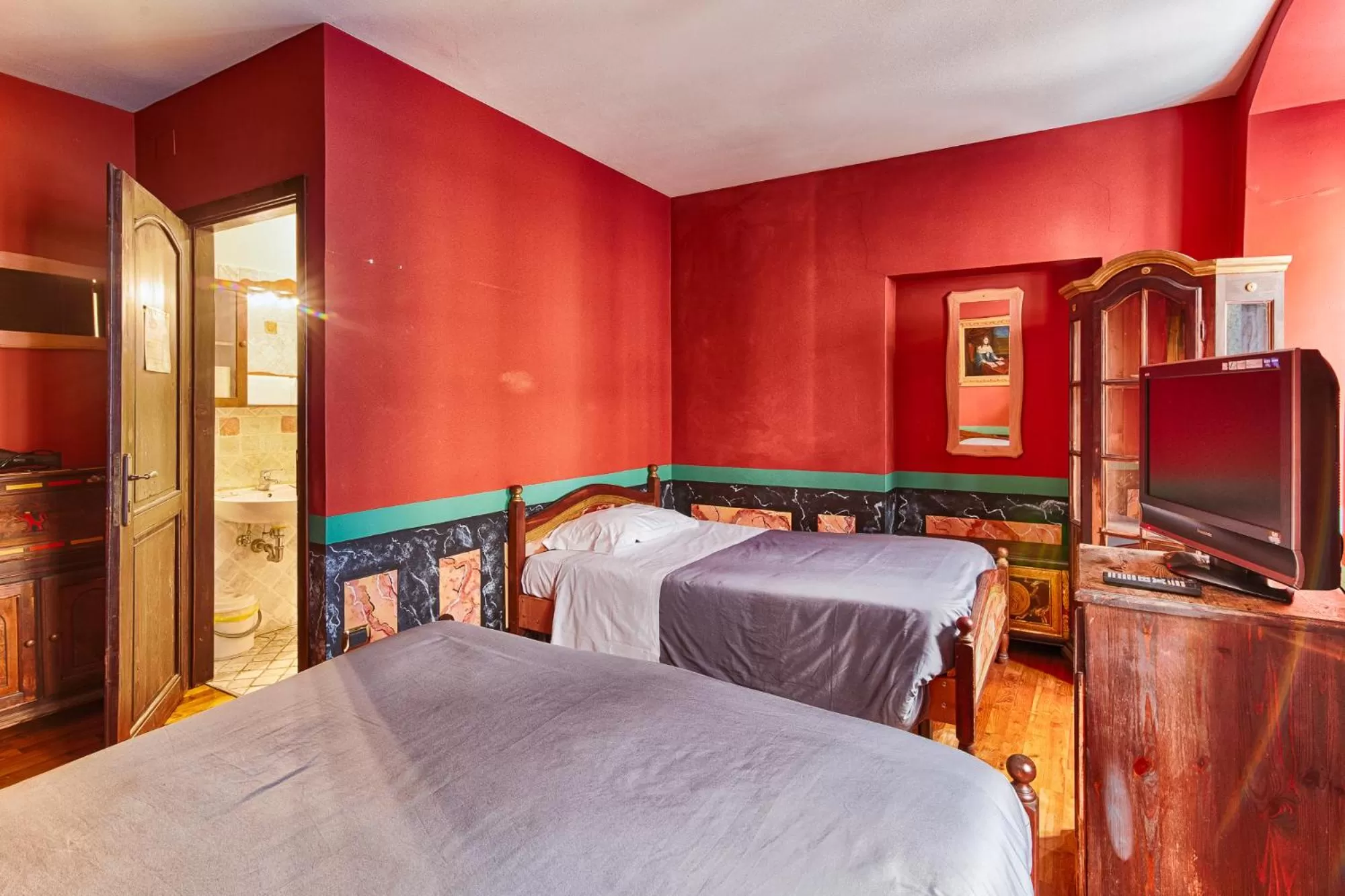 People in Hotel Portacavana