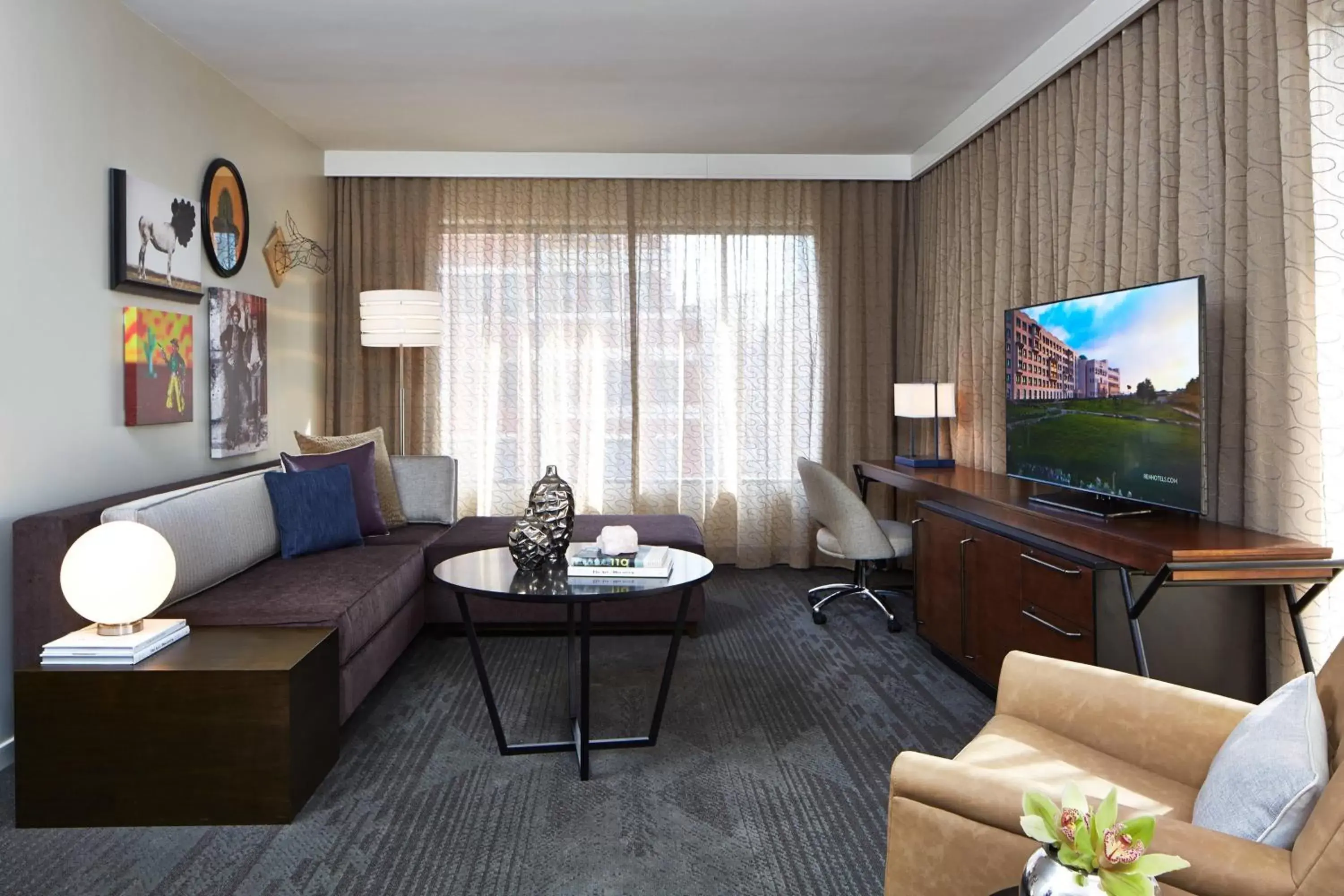 Living room, Seating Area in The Worthington Renaissance Fort Worth Hotel