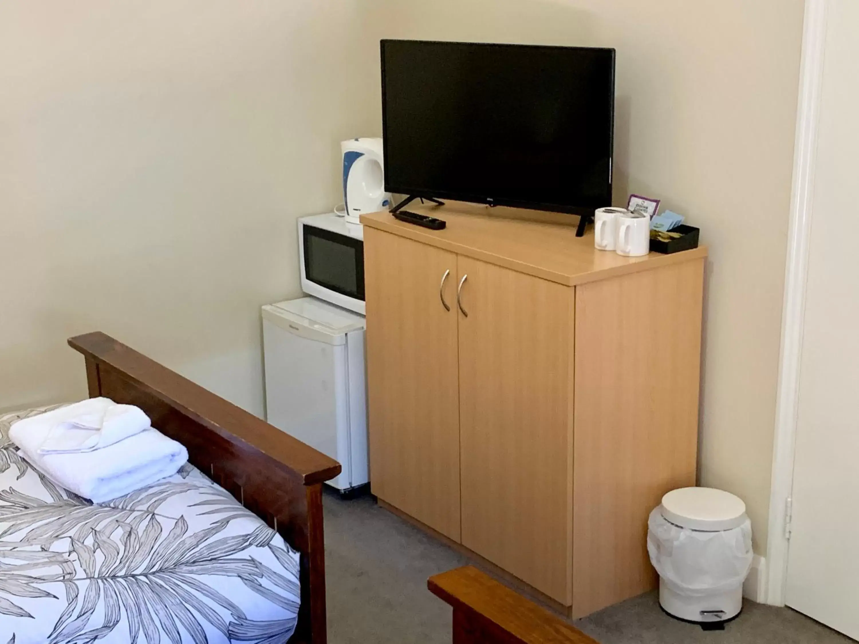 Standard Twin Room in Settlers Hotel York Standard Twin Room in Settlers Hotel York