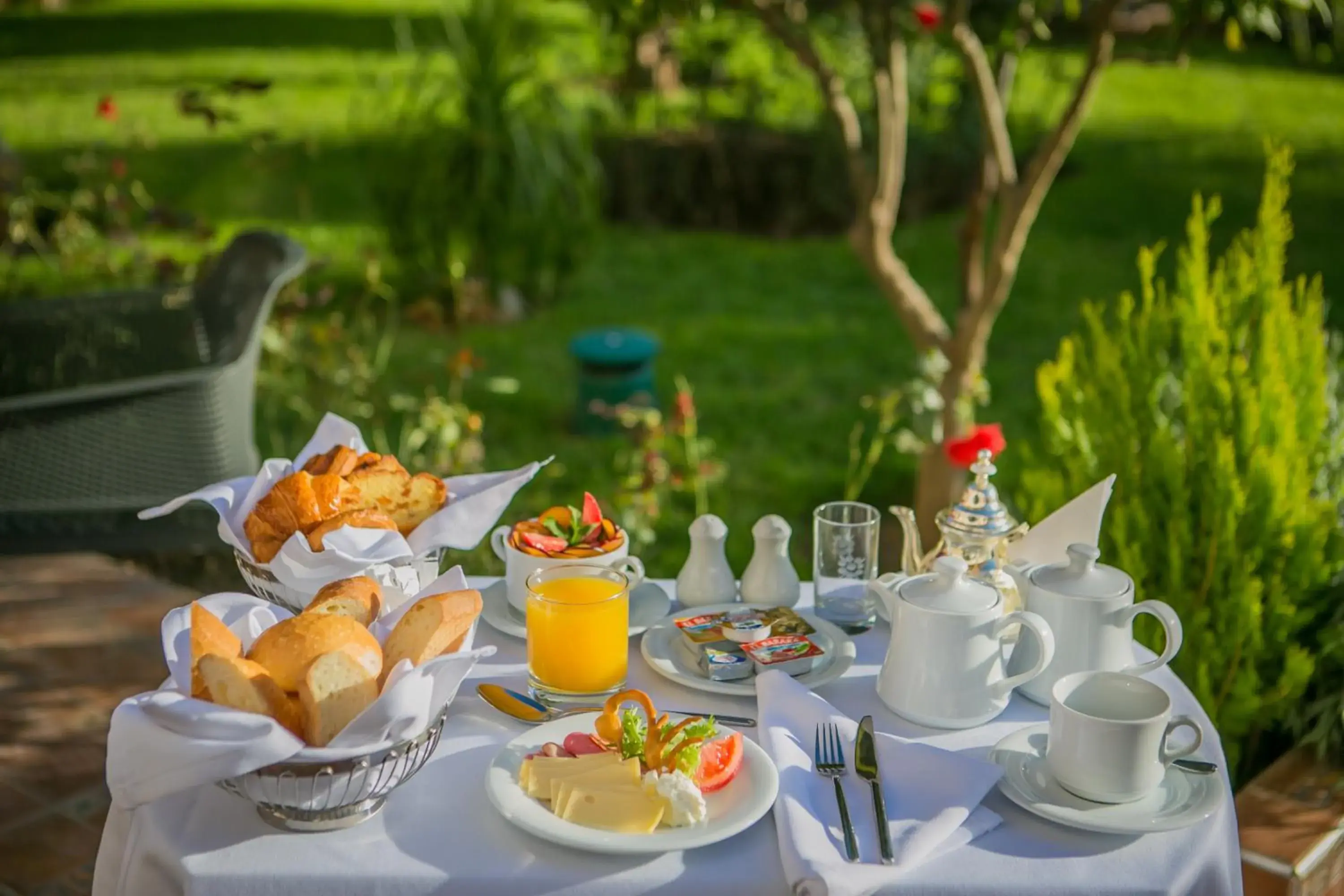 Garden, Breakfast in Hotel Riad Ennakhil & SPA