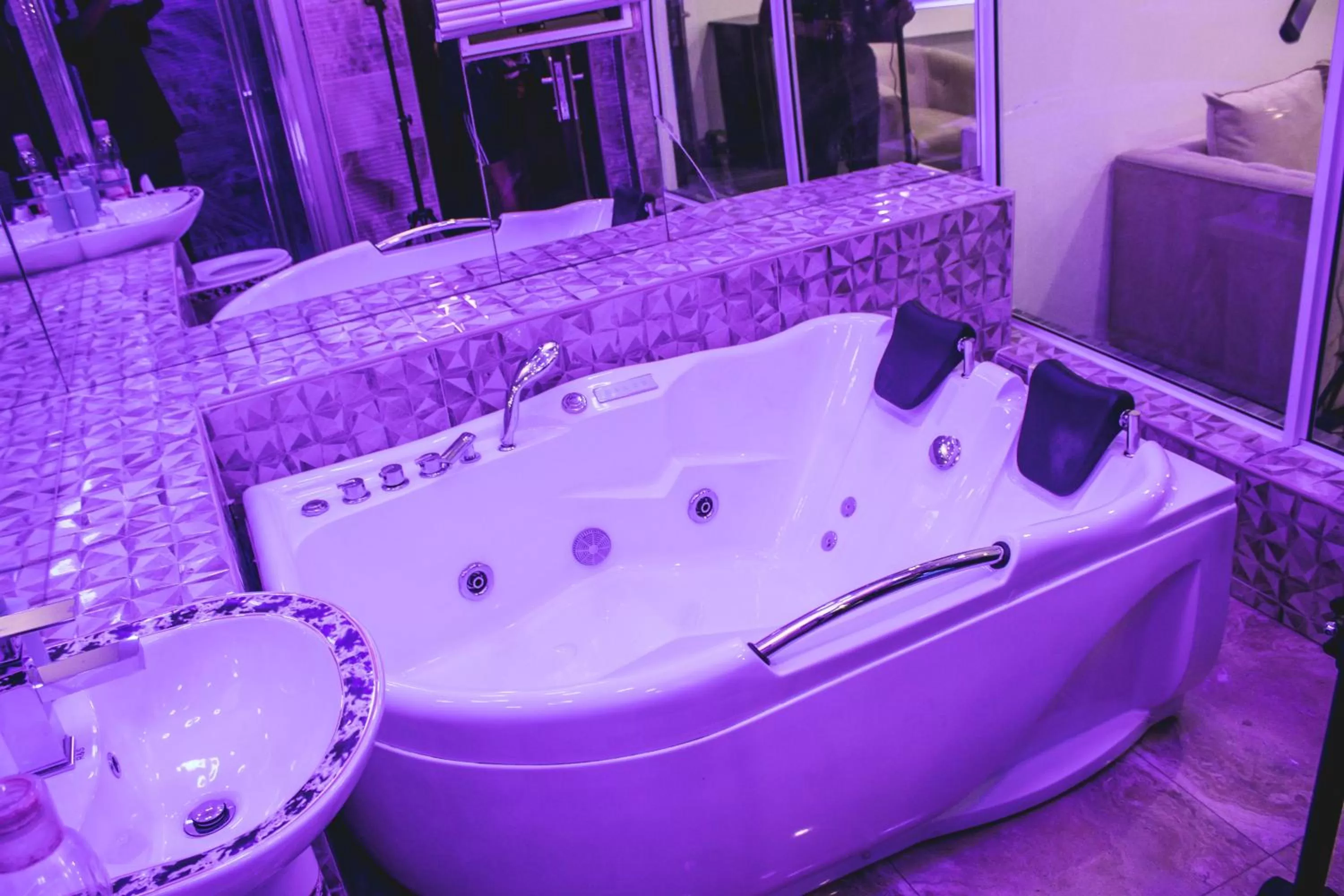 Massage in Gold Crown International Hotel Johannesburg