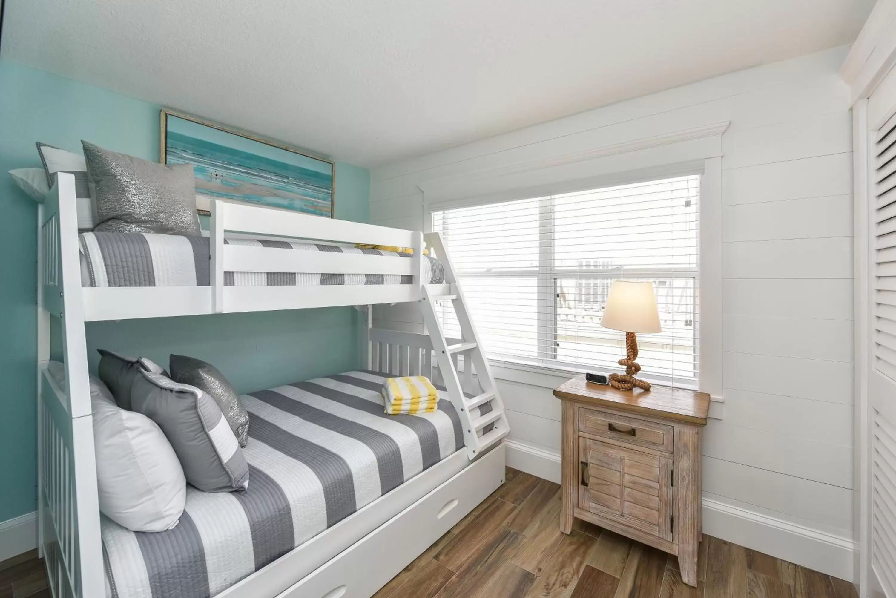 Bedroom, Bunk Bed in Tropical Breeze Resort