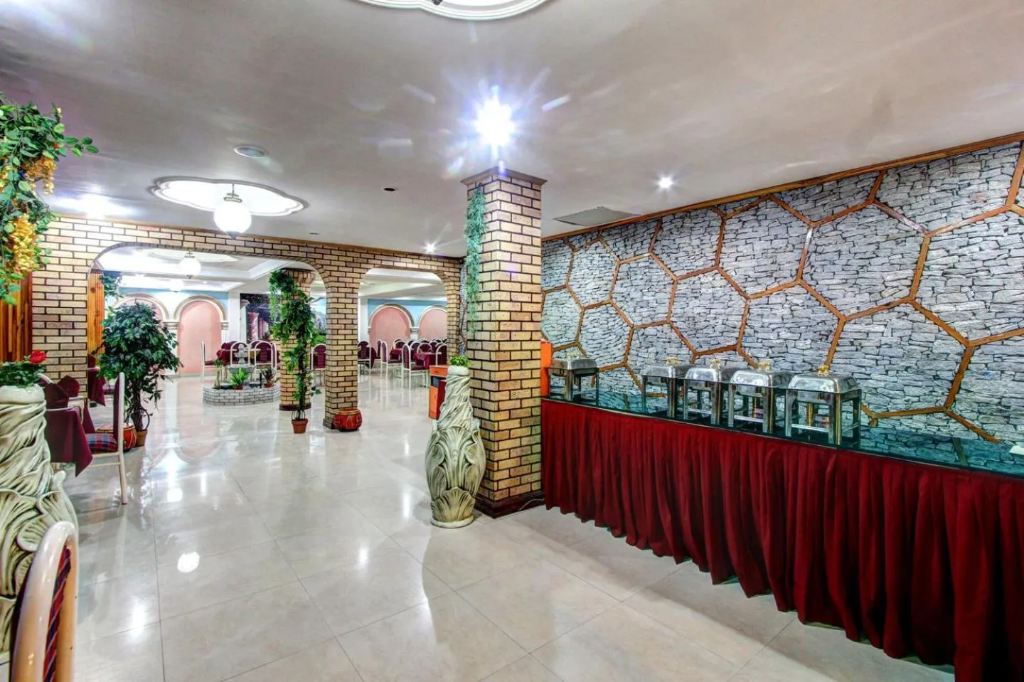 Restaurant/places to eat in Hotel Mountain Top