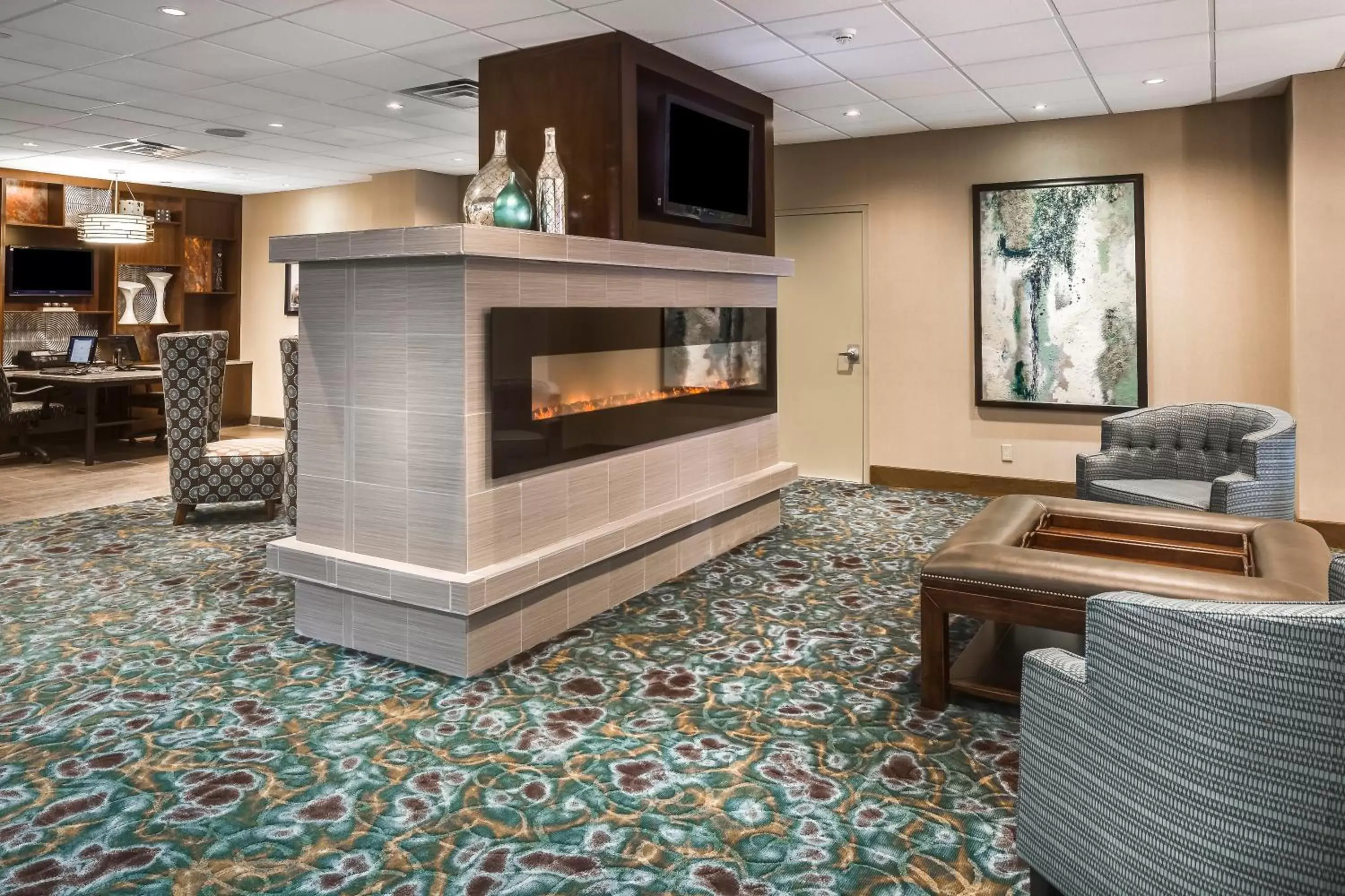 Lobby or reception in Holiday Inn Rock Island-Quad Cities, an IHG Hotel