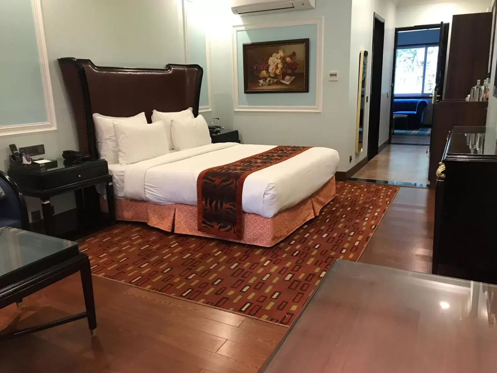 Bed in Mayfair Spa Resort & Casino