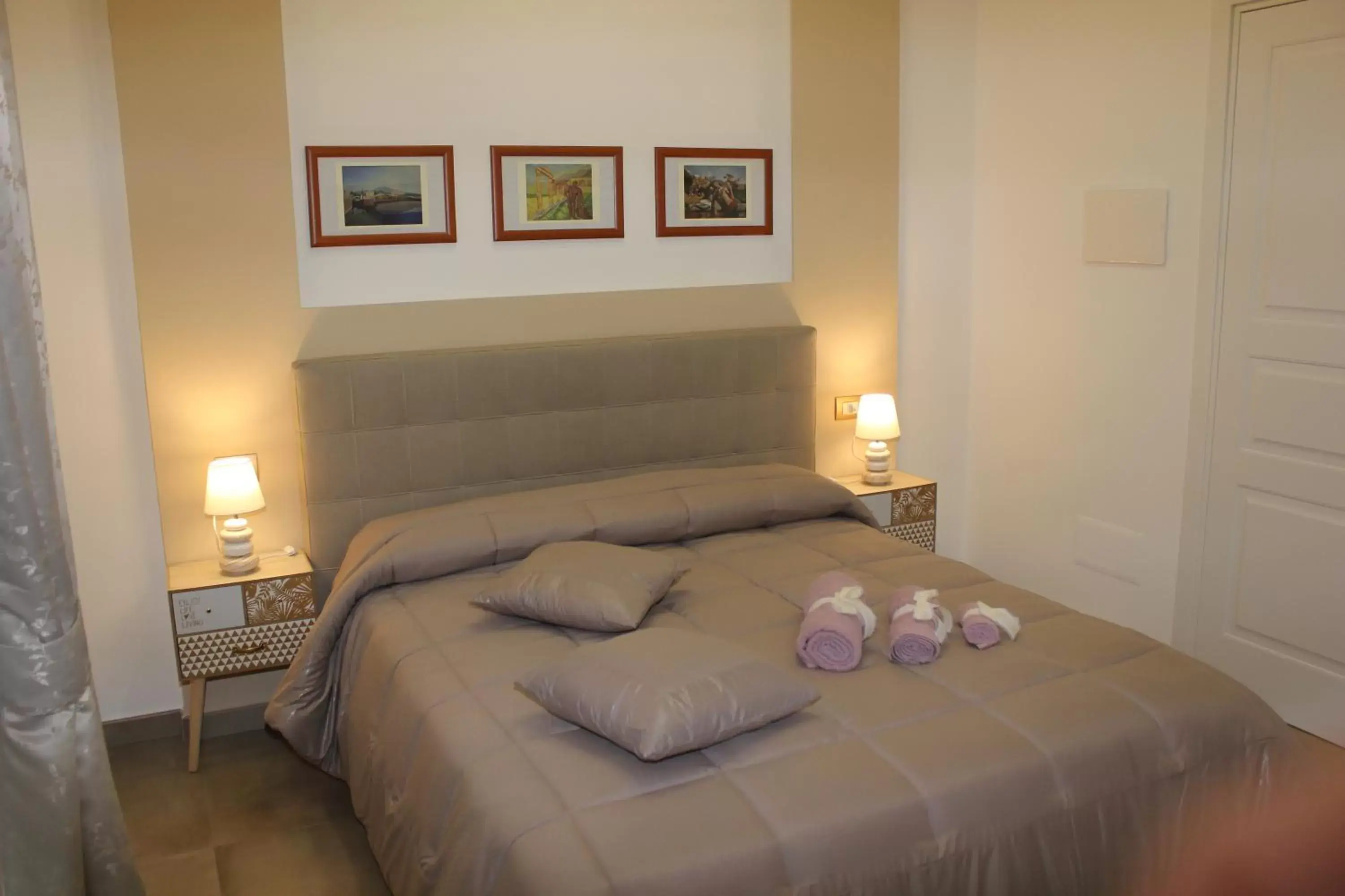 Photo of the whole room, Bed in B&B 80056 Ercolano