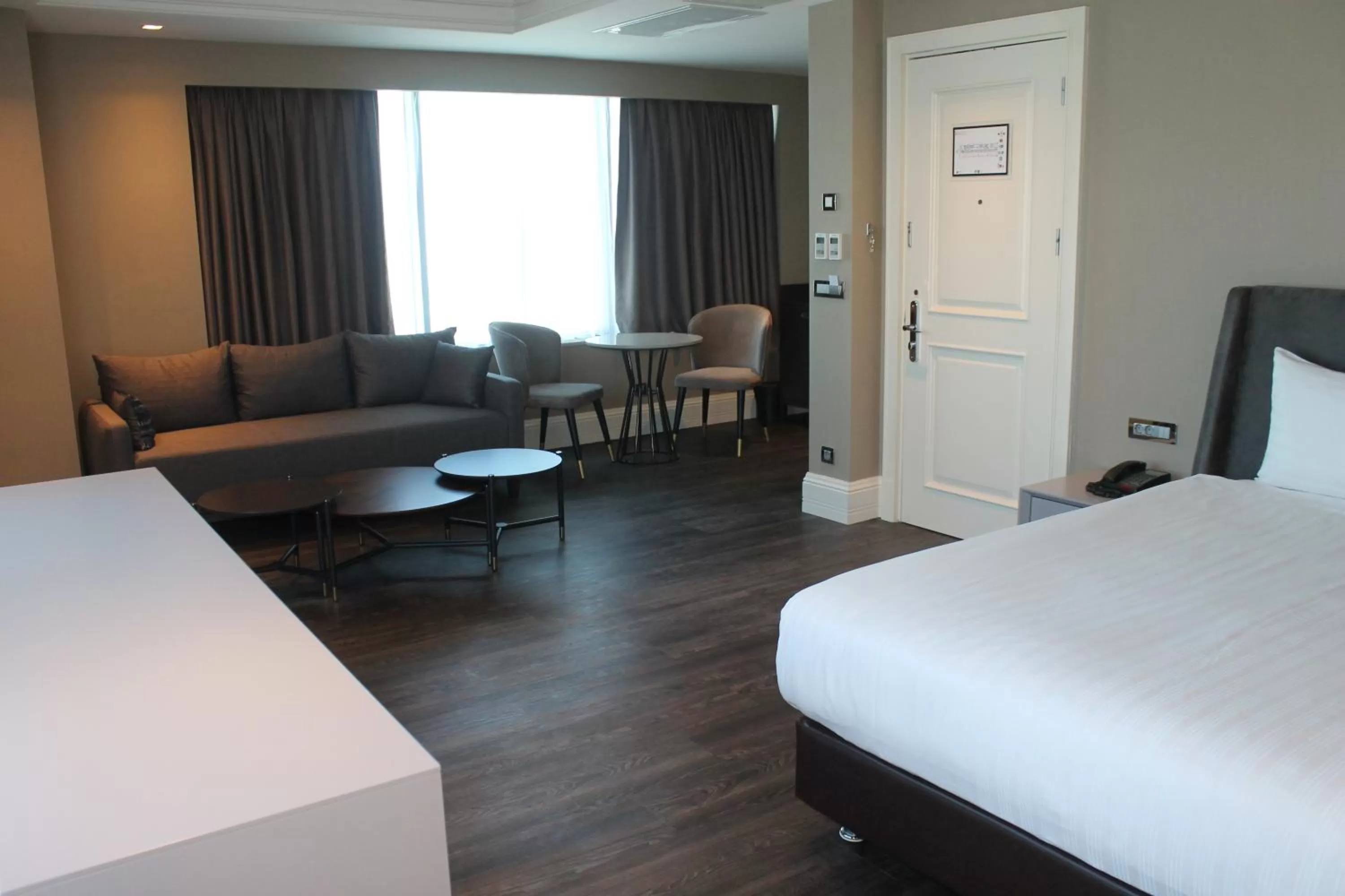 Bed, Seating Area in Windsor Hotel & Convention Center Istanbul