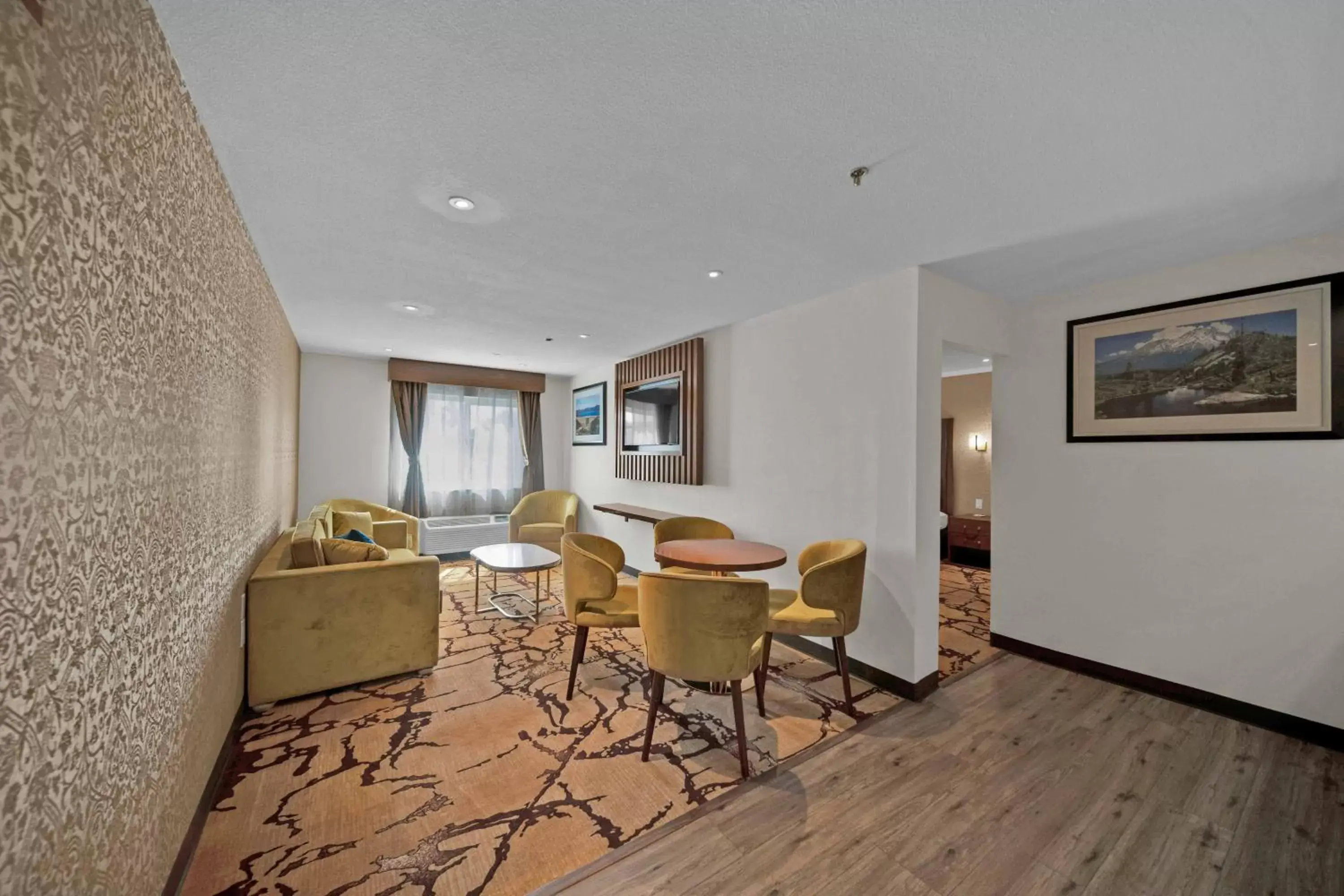 Dining Area in Baymont by Wyndham Anderson