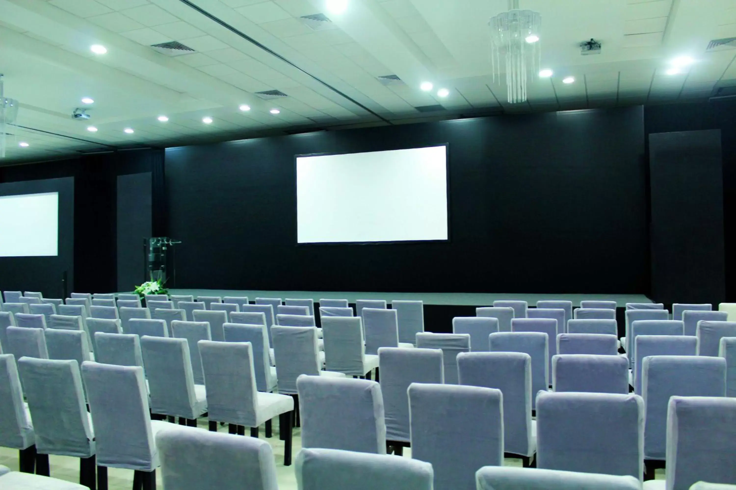 Meeting/conference room in Hampton Inn & Suites by Hilton Aguascalientes Aeropuerto
