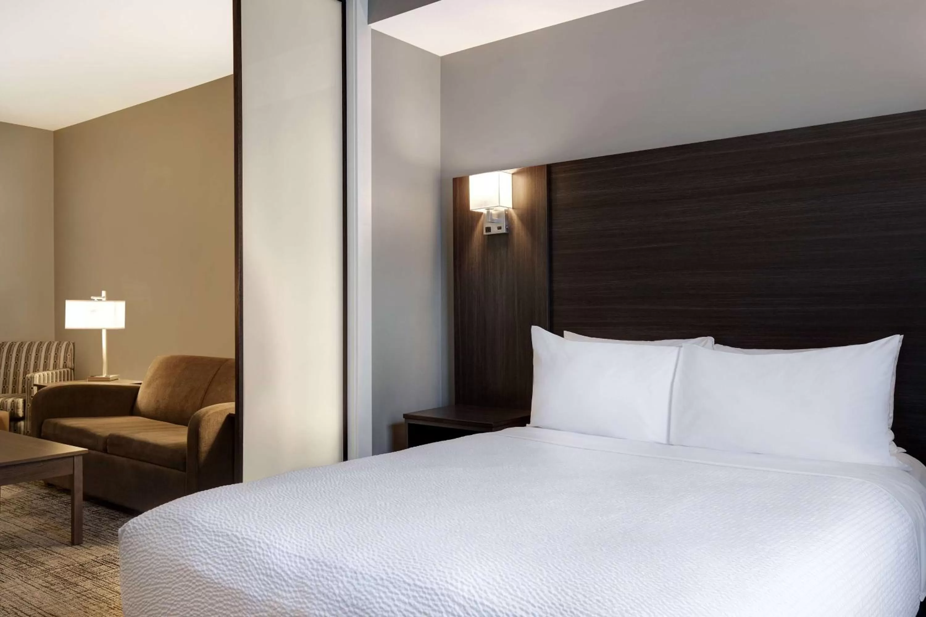 Photo of the whole room, Bed in Days Inn & Suites by Wyndham Warman