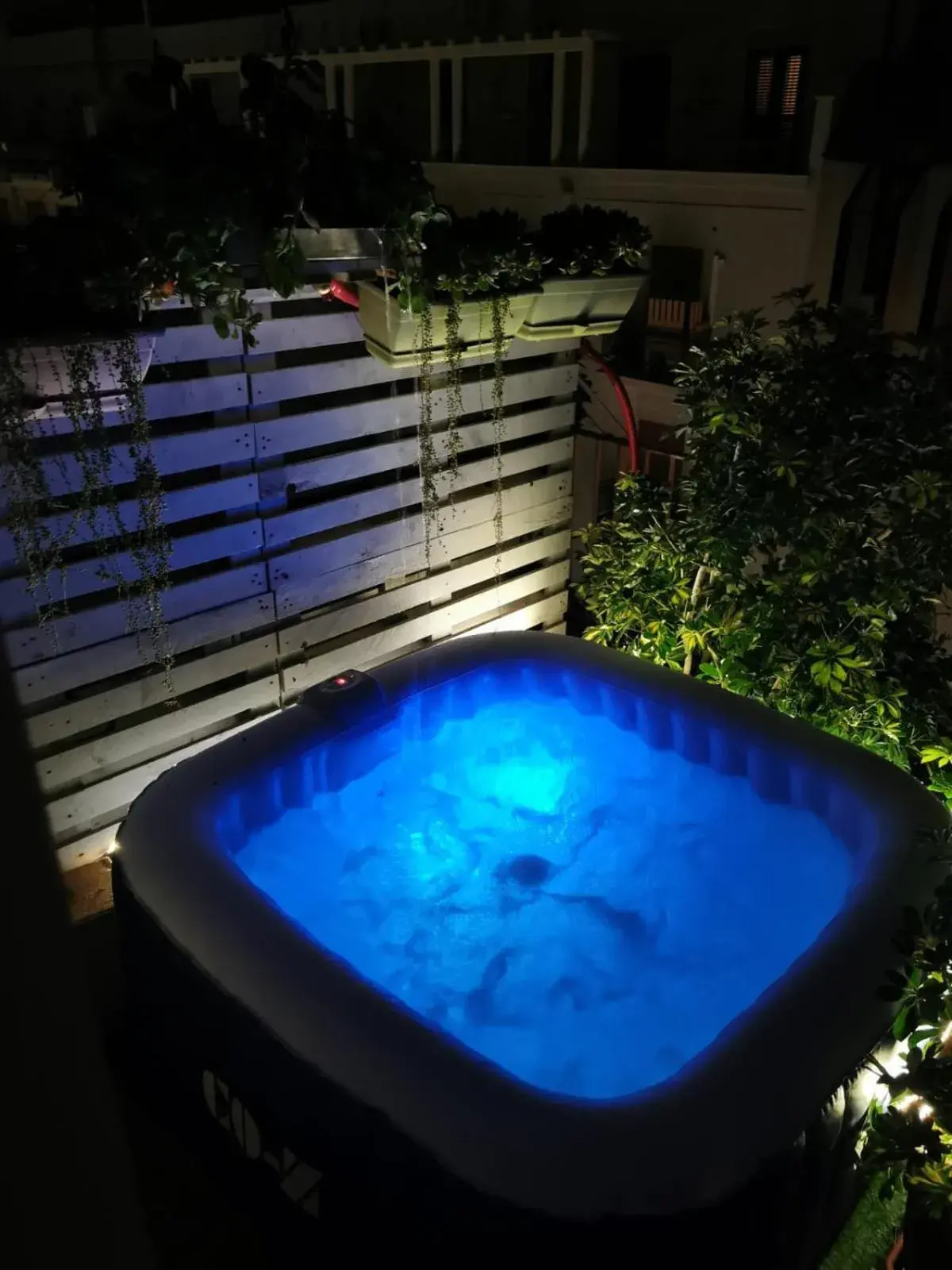 Hot Tub, Swimming Pool in Bio Hotel Palermo