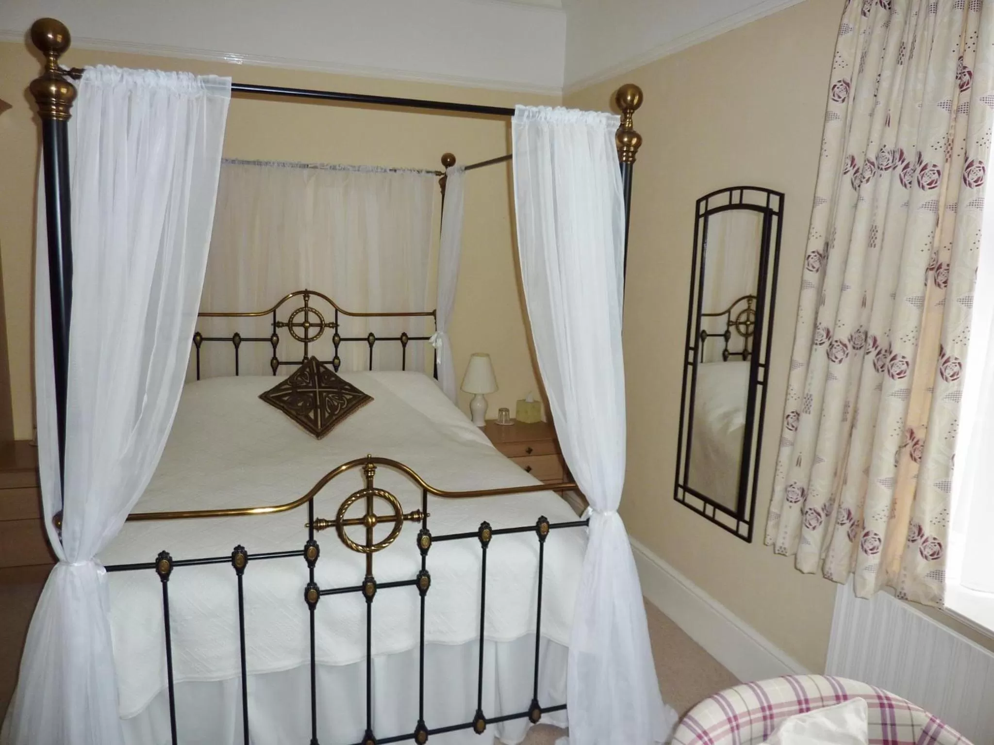 Bed in The Manse B&B