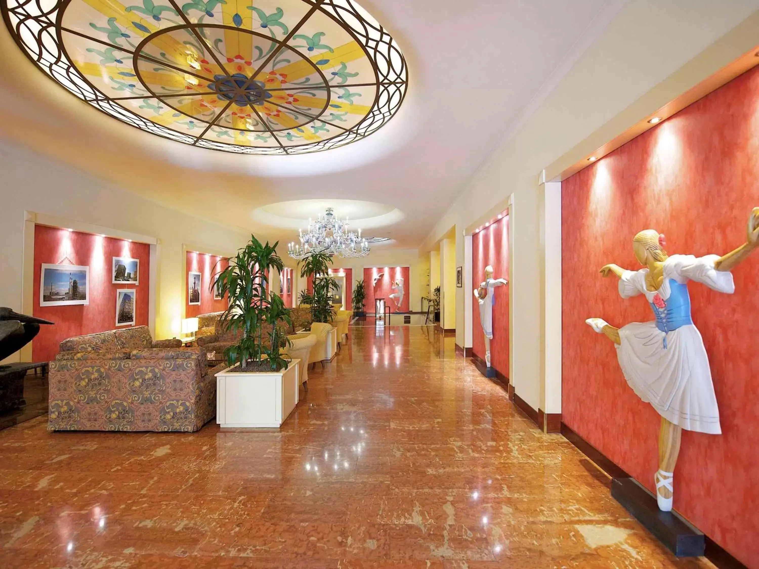 Property building, Lobby/Reception in Mercure Reggio Emilia Centro Astoria