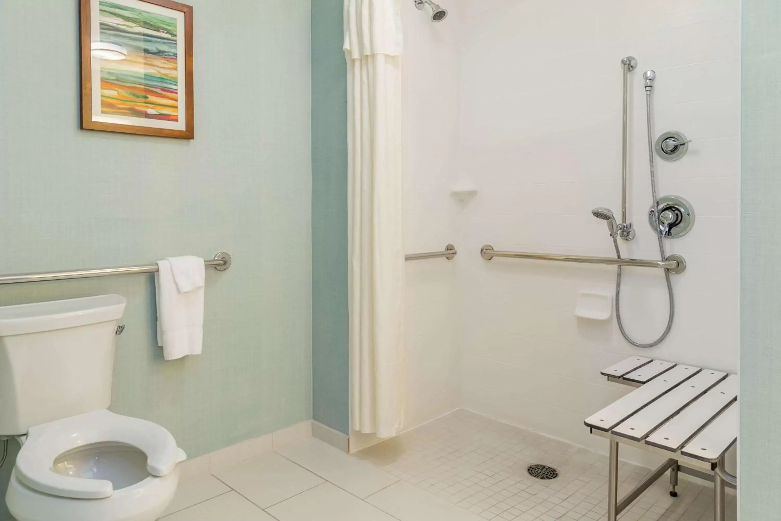 Bathroom in Homewood Suites by Hilton Gateway Hills Nashua