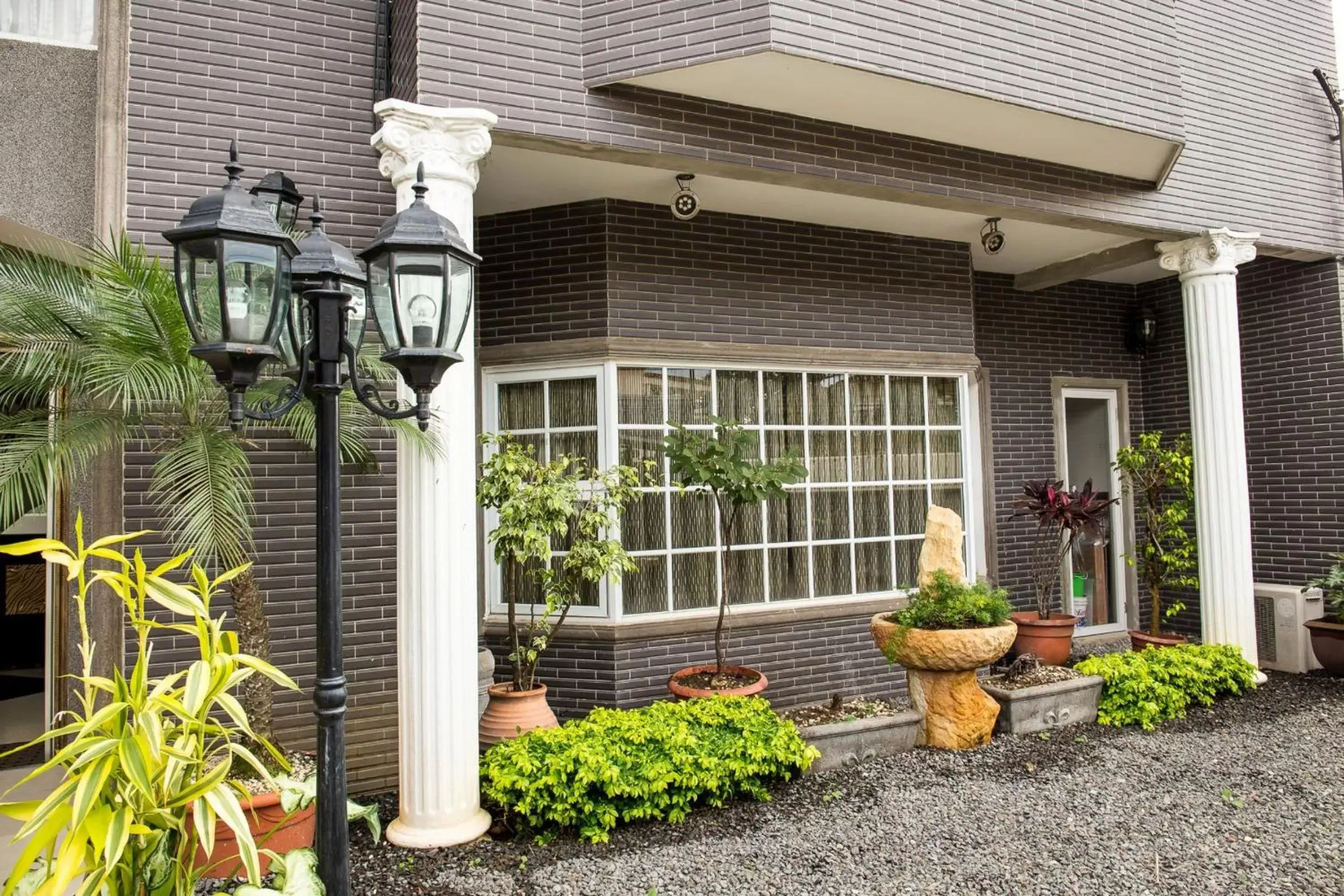 Facade/entrance in Alameda Cariari Boutique Hotel