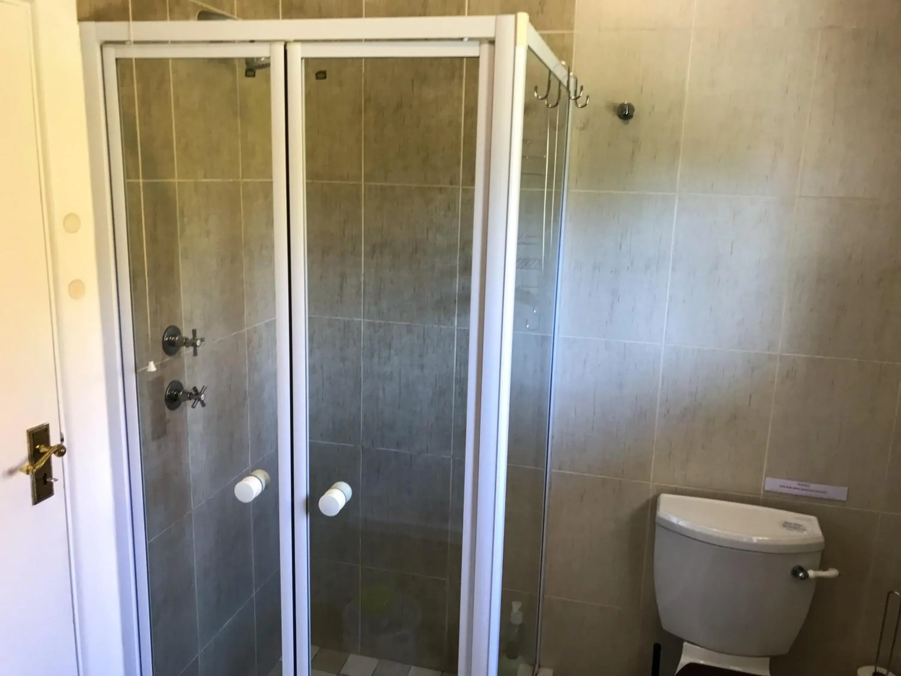 Shower, Bathroom in Applegarth B&B and Self-Catering Studios