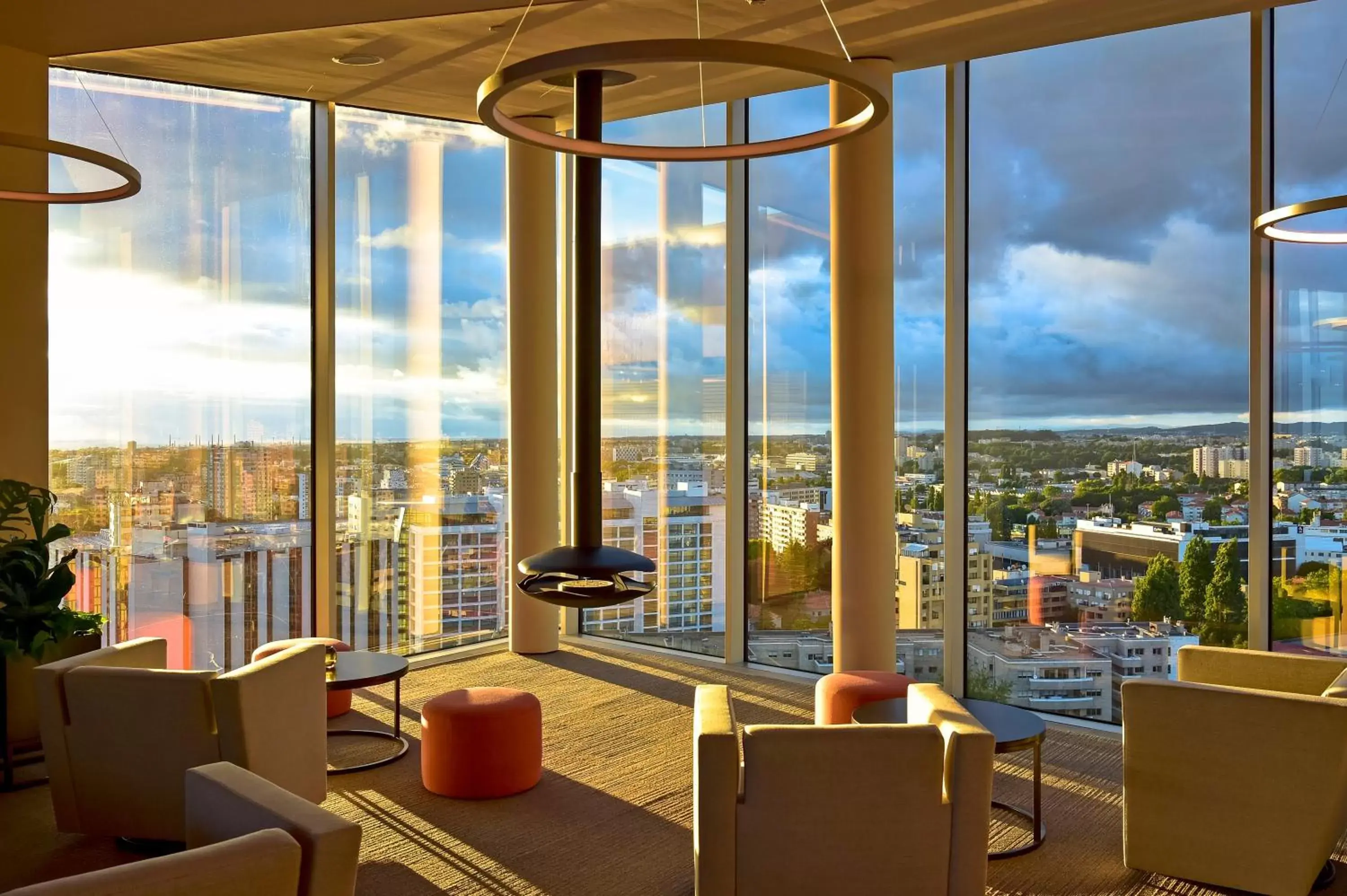 Restaurant/places to eat in Porto Palácio Hotel by The Editory Restaurant/places to eat in Porto Palácio Hotel by The Editory