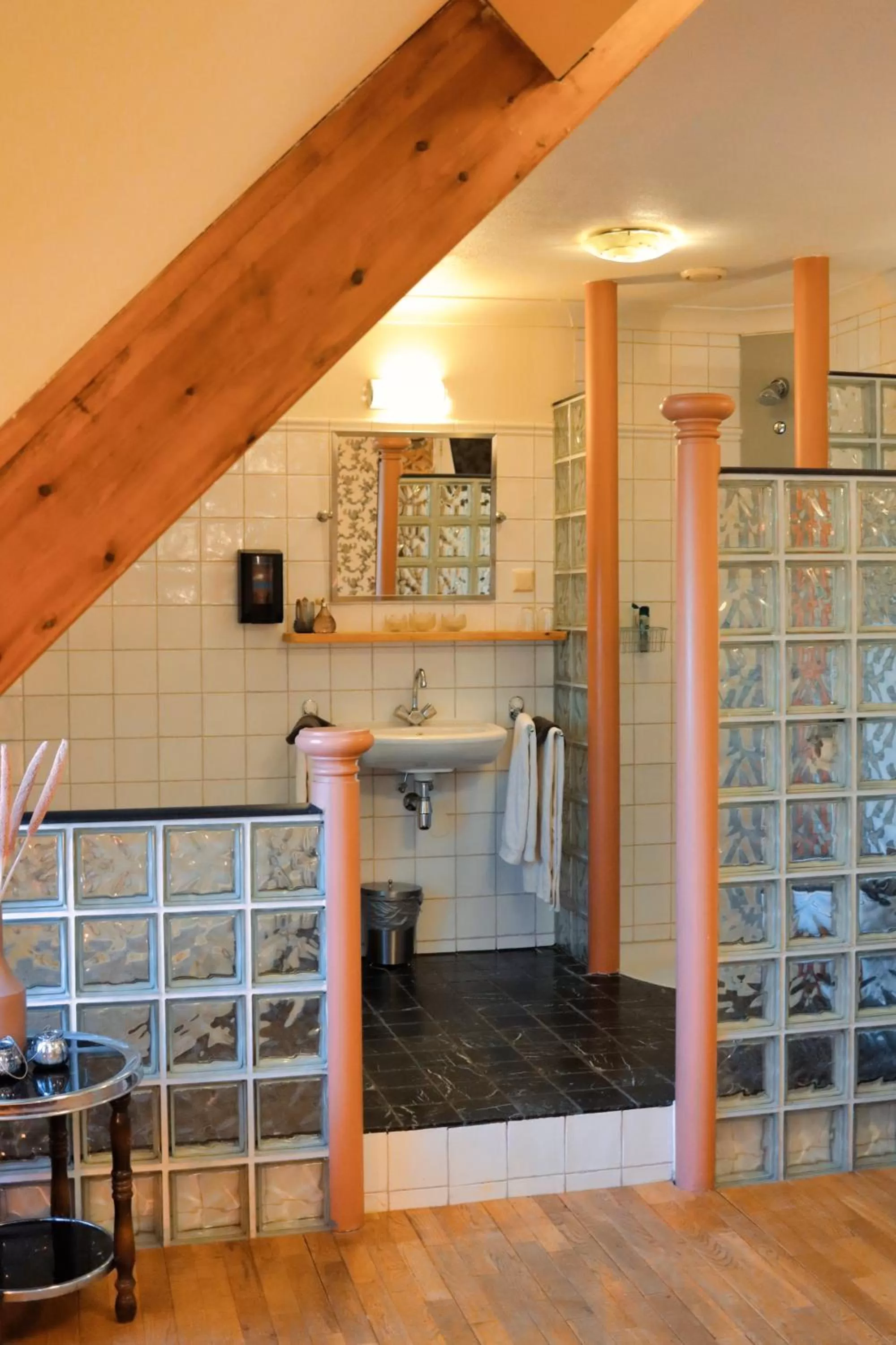 Bathroom in Buitengoed De Uylenburg