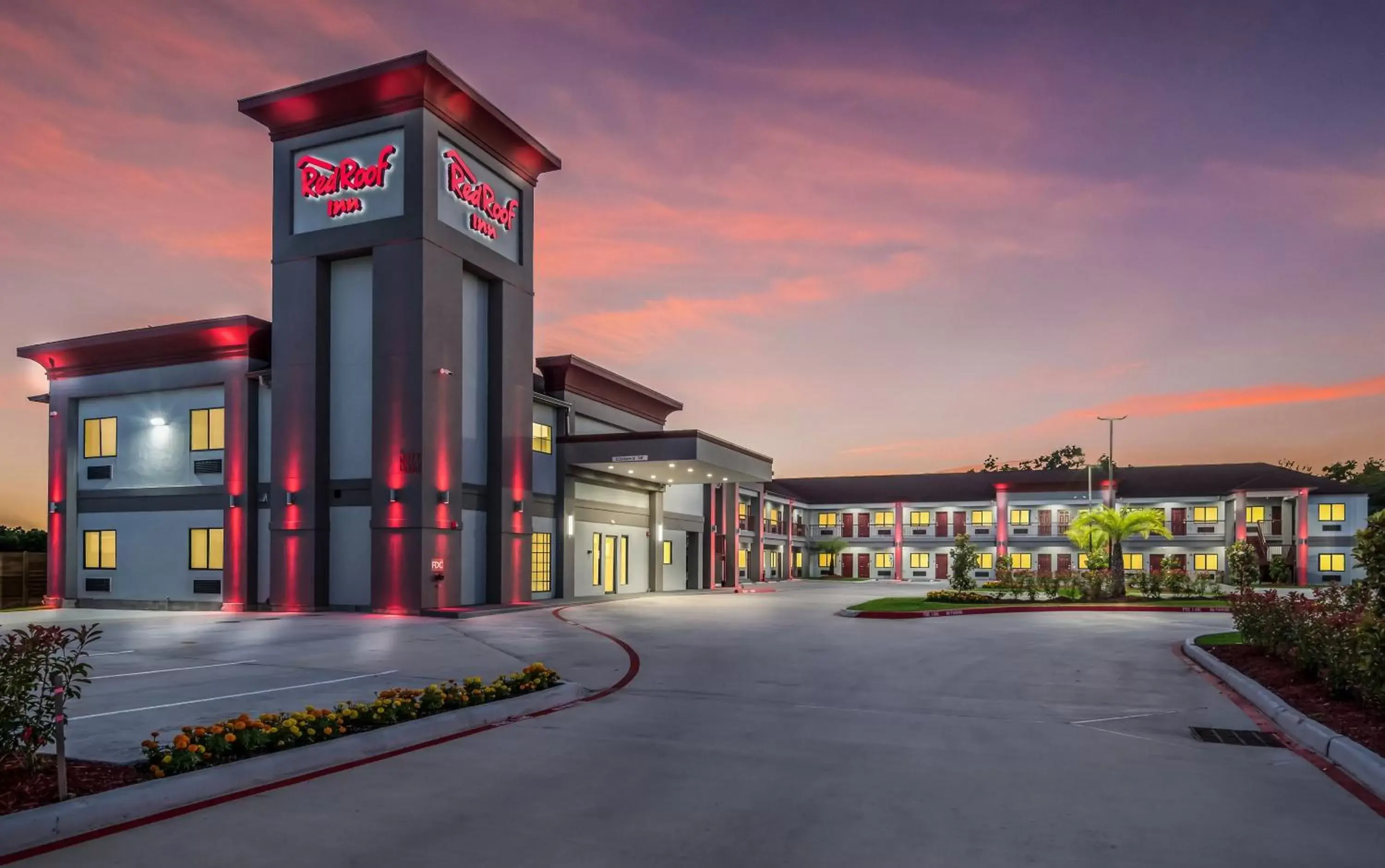 Property building, Facade/Entrance in Red Roof Inn Baytown