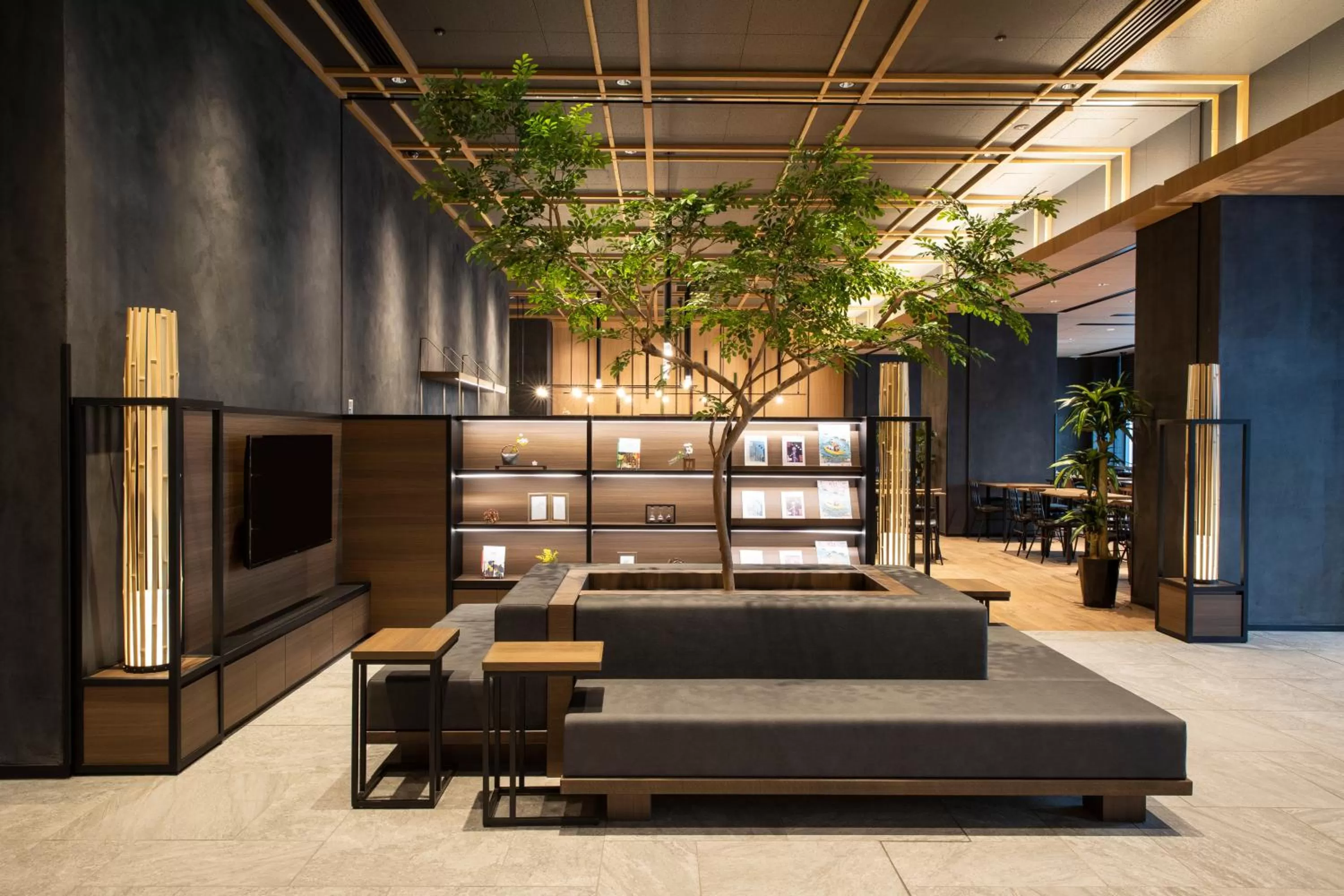 Lounge or bar, Bed in Hotel Keihan Tenmabashi Ekimae