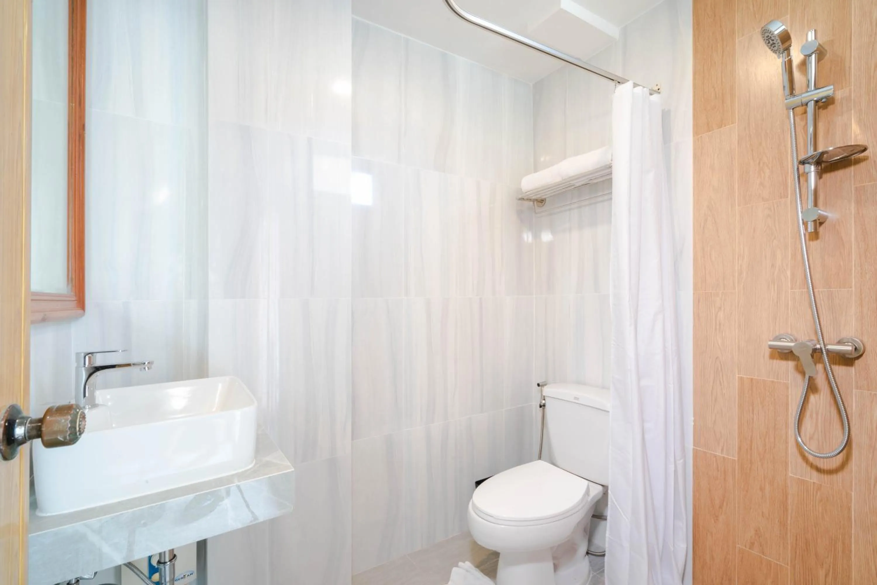 Bathroom in Shagwell Mansions