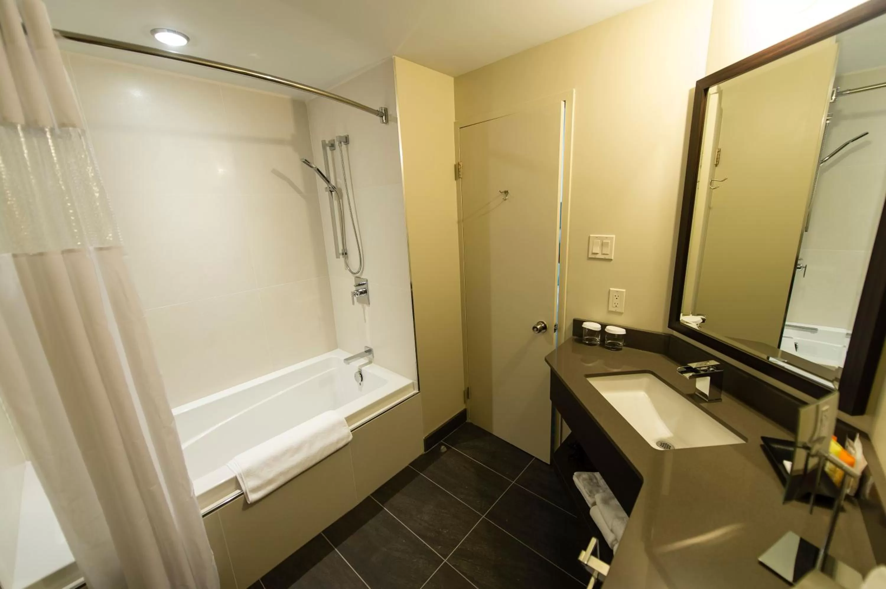 Bathroom in Hotel Levesque