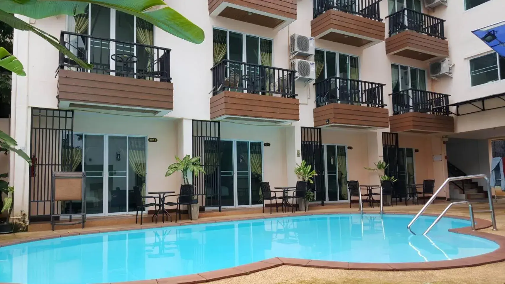 Property building, Swimming Pool in Manee Cool Mueang