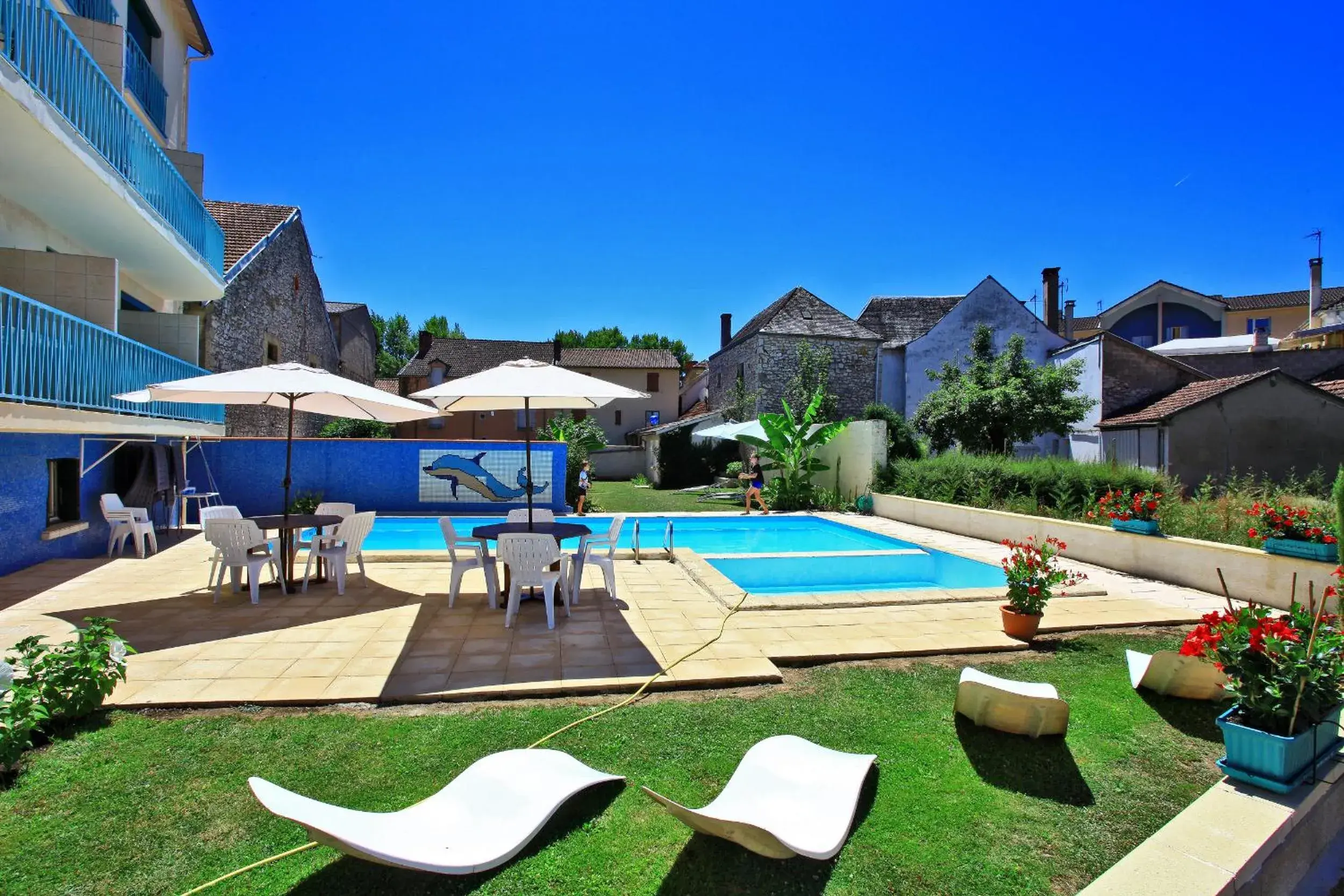 Day, Swimming Pool in Le Quercy