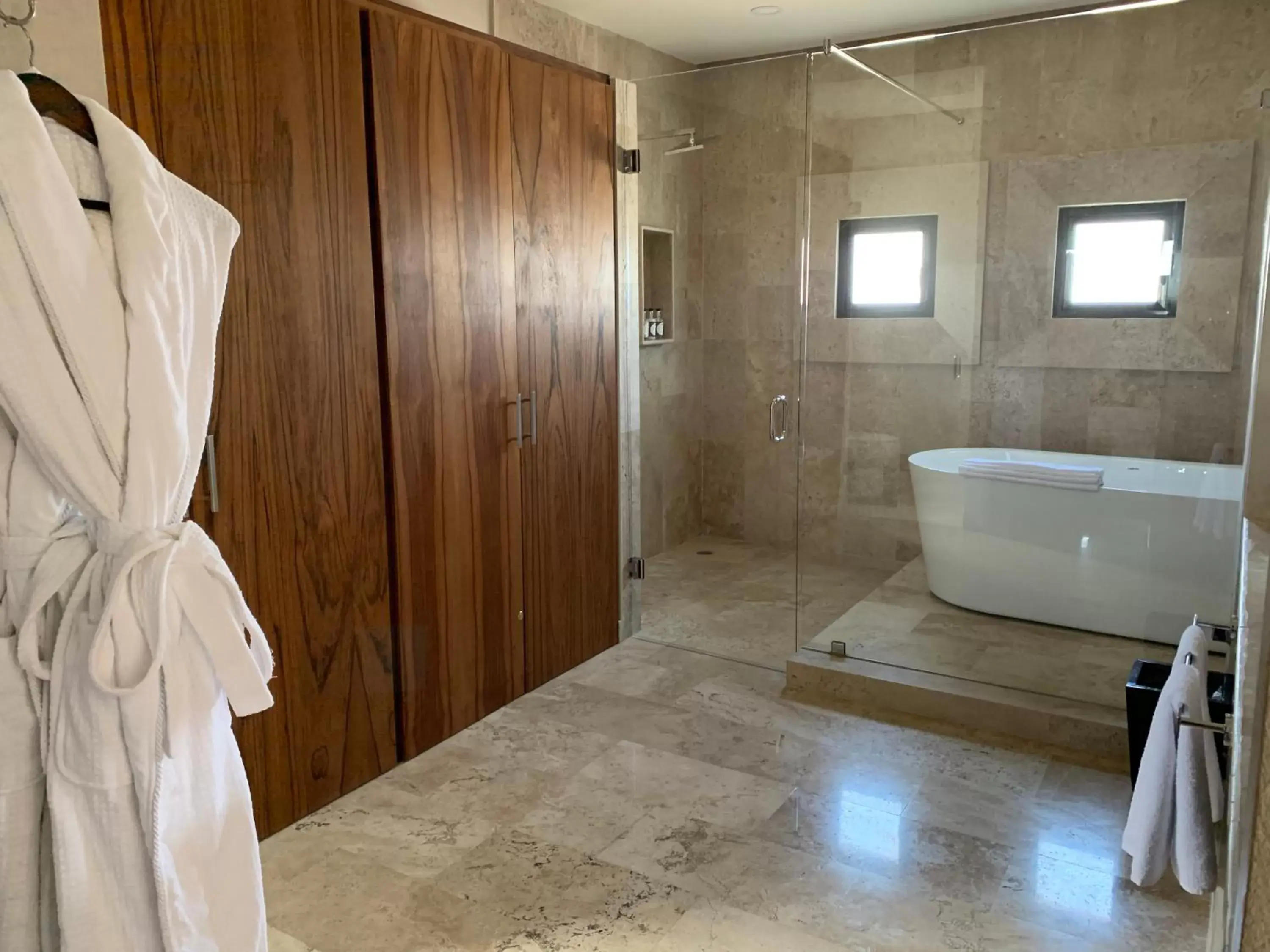 Bathroom in Xaha Villas Suites & Golf Resort