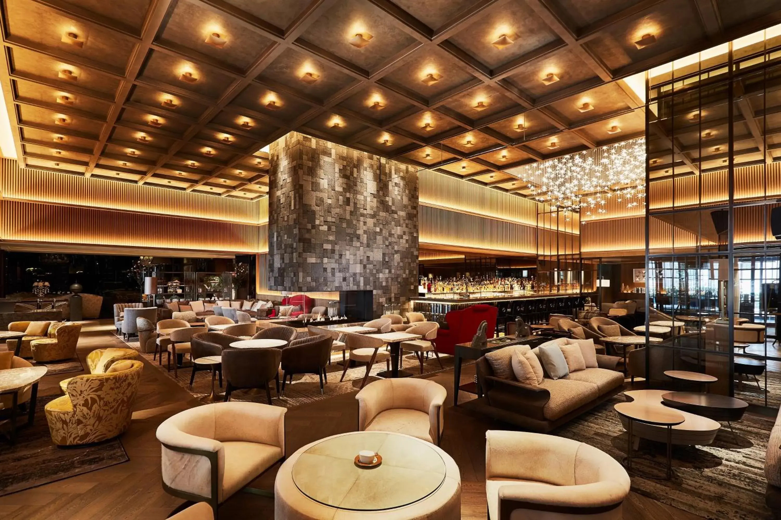 Property building, Restaurant/Places to Eat in InterContinental Tokyo Bay