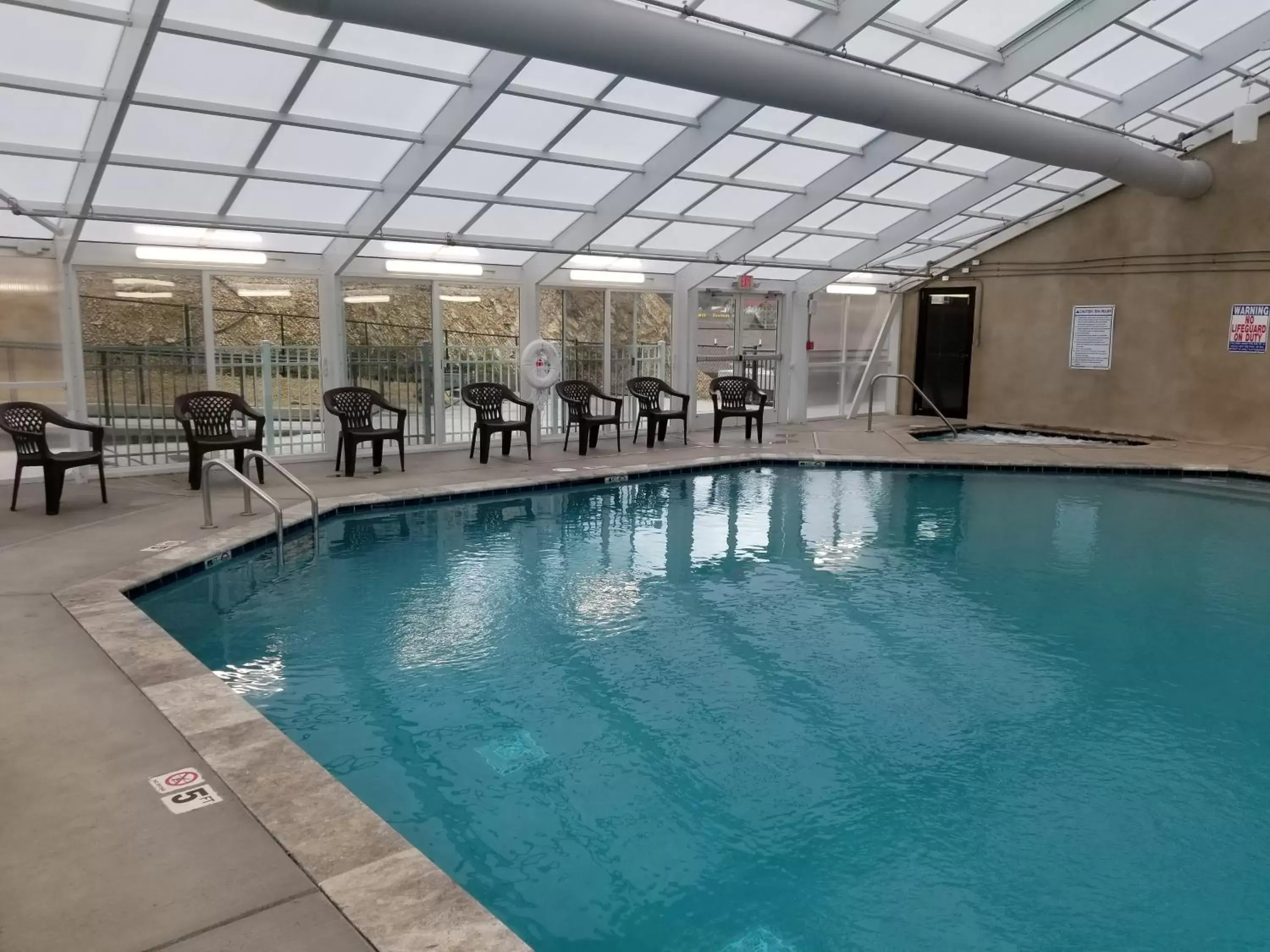 Swimming Pool in Vacation Lodge