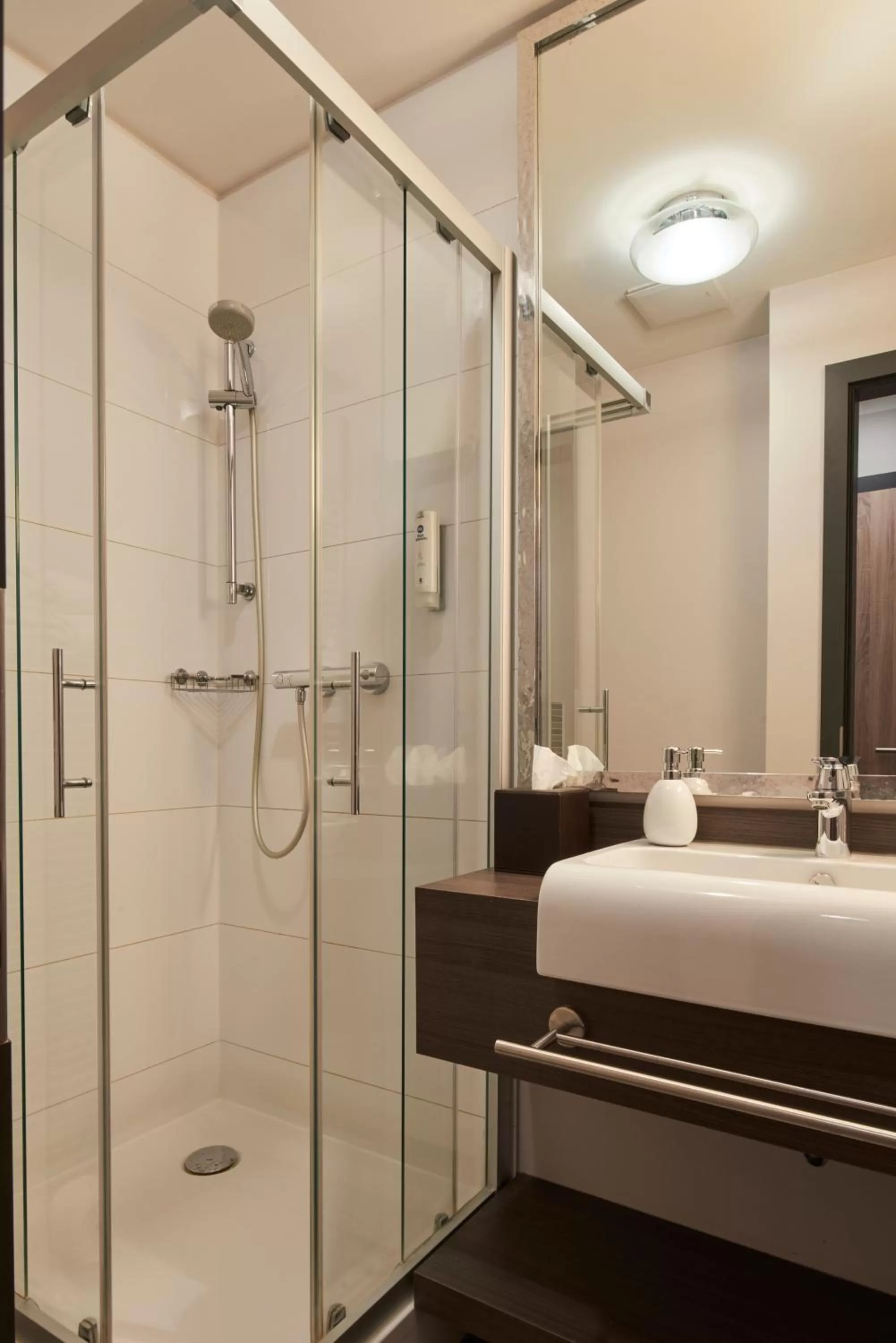 Bathroom in Hotel Via Regia - VIAs-Hotels