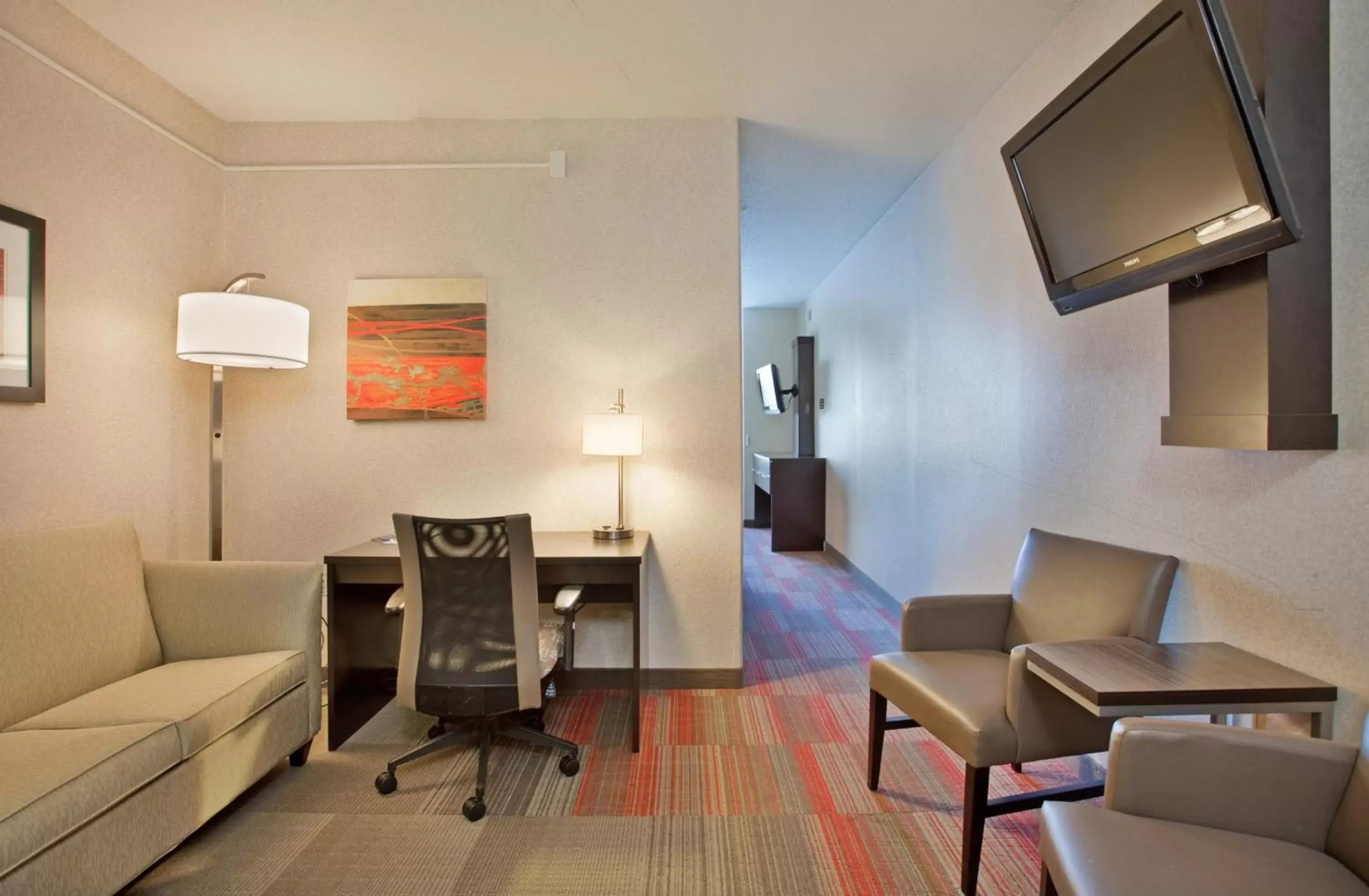 Photo of the whole room, Seating Area in Holiday Inn Express Hotel & Suites Beatrice