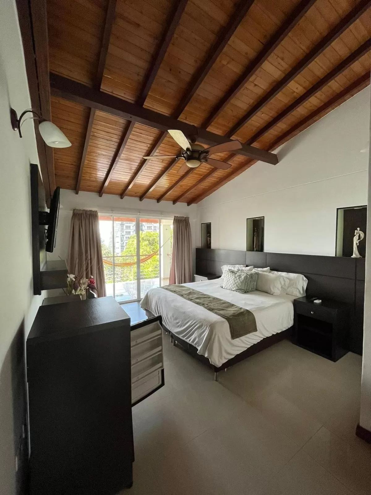 Bedroom, Bed in Serenity Suites Casa Boutique
