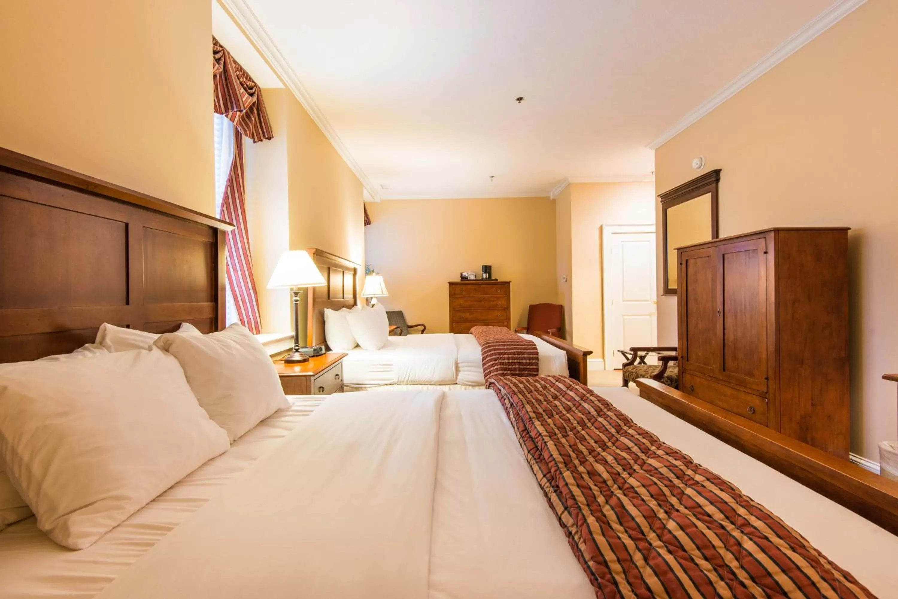 Queen Room with Two Queen Beds in Fort Harrison State Park Inn