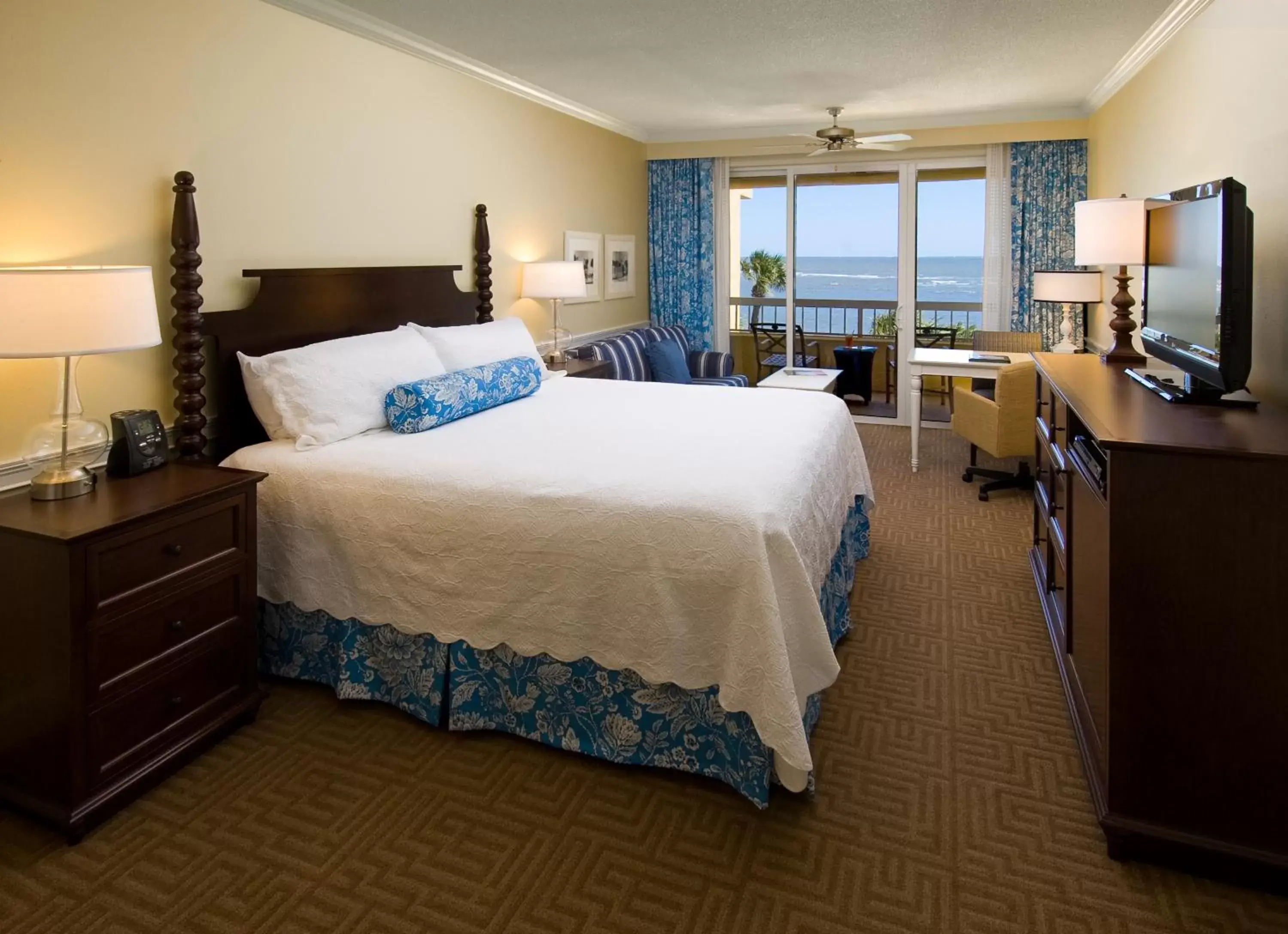 King Room - Oceanfront in The King and Prince Beach & Golf Resort