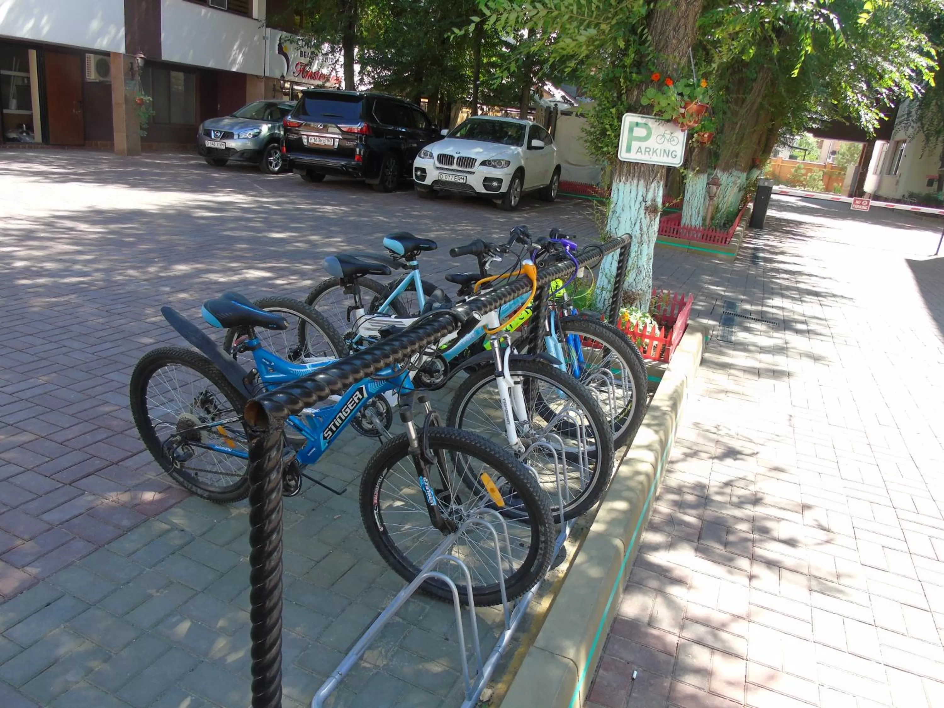 Cycling in Amsterdam Hotel Aktobe