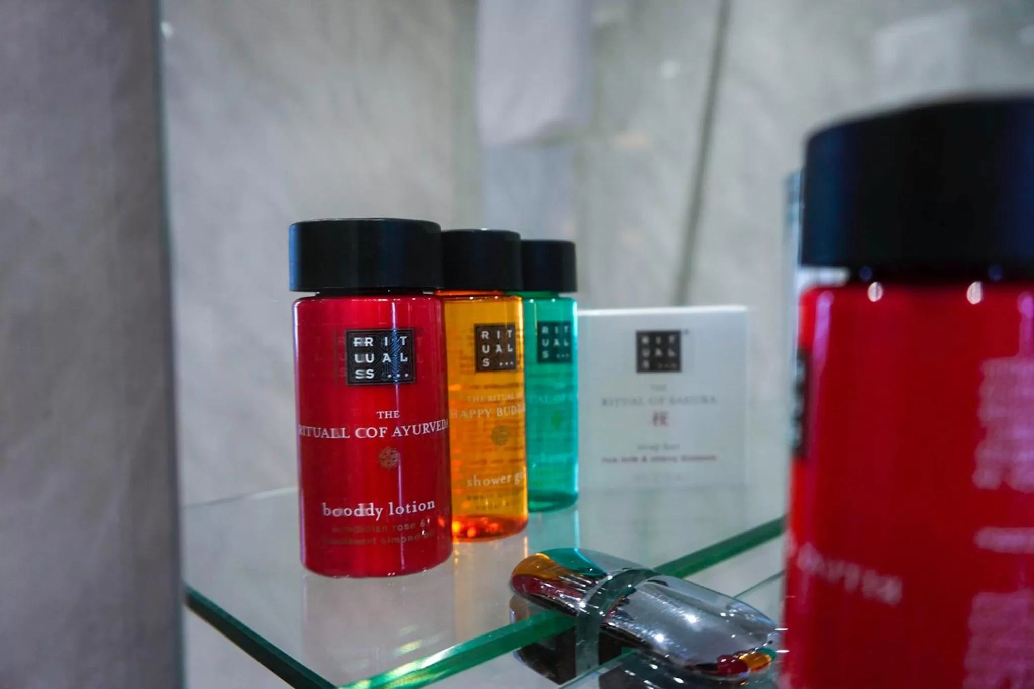 Bathroom in Wroxall Abbey Hotel