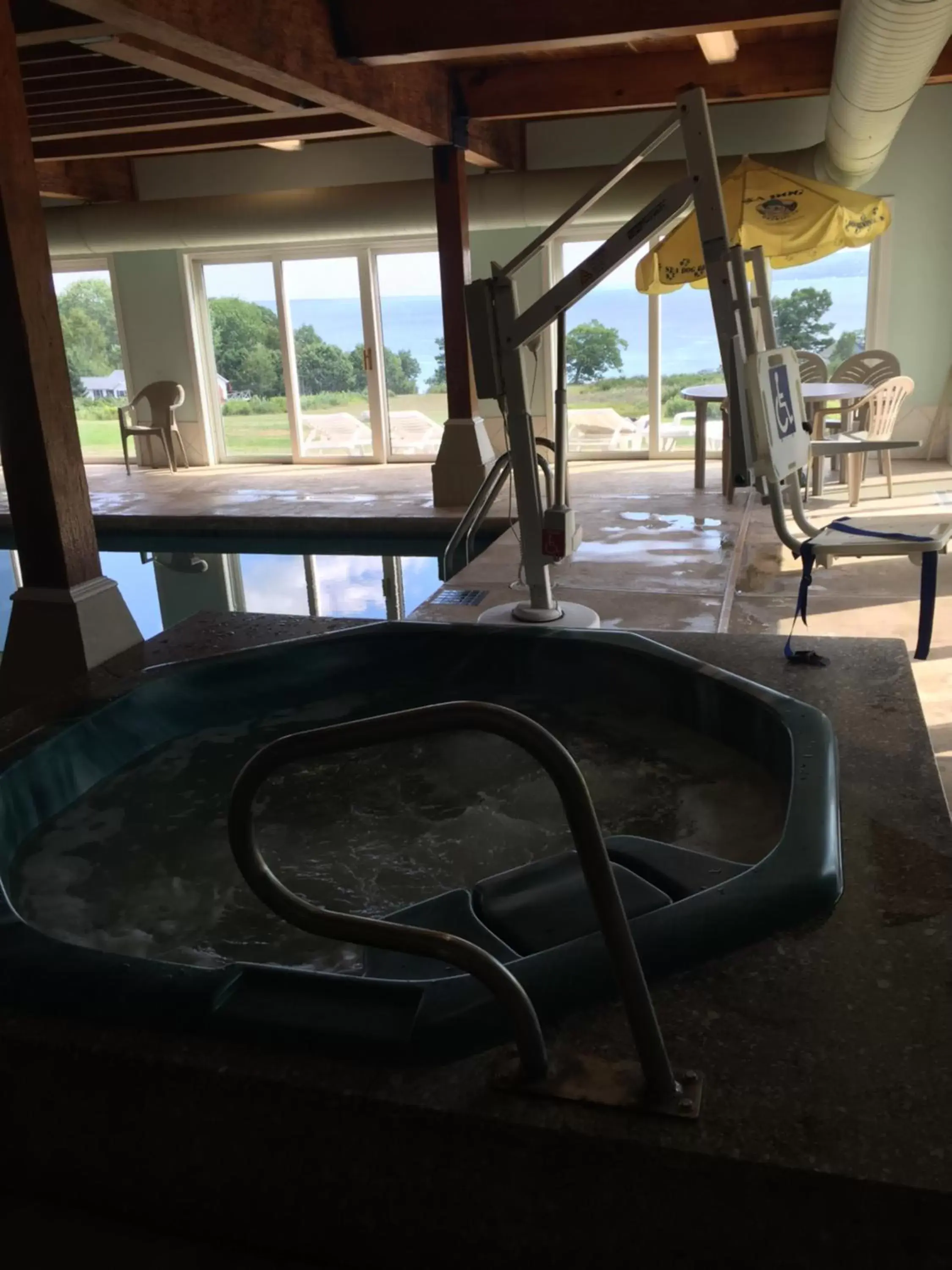 Hot Tub in Fireside Inn, Ocean's Edge