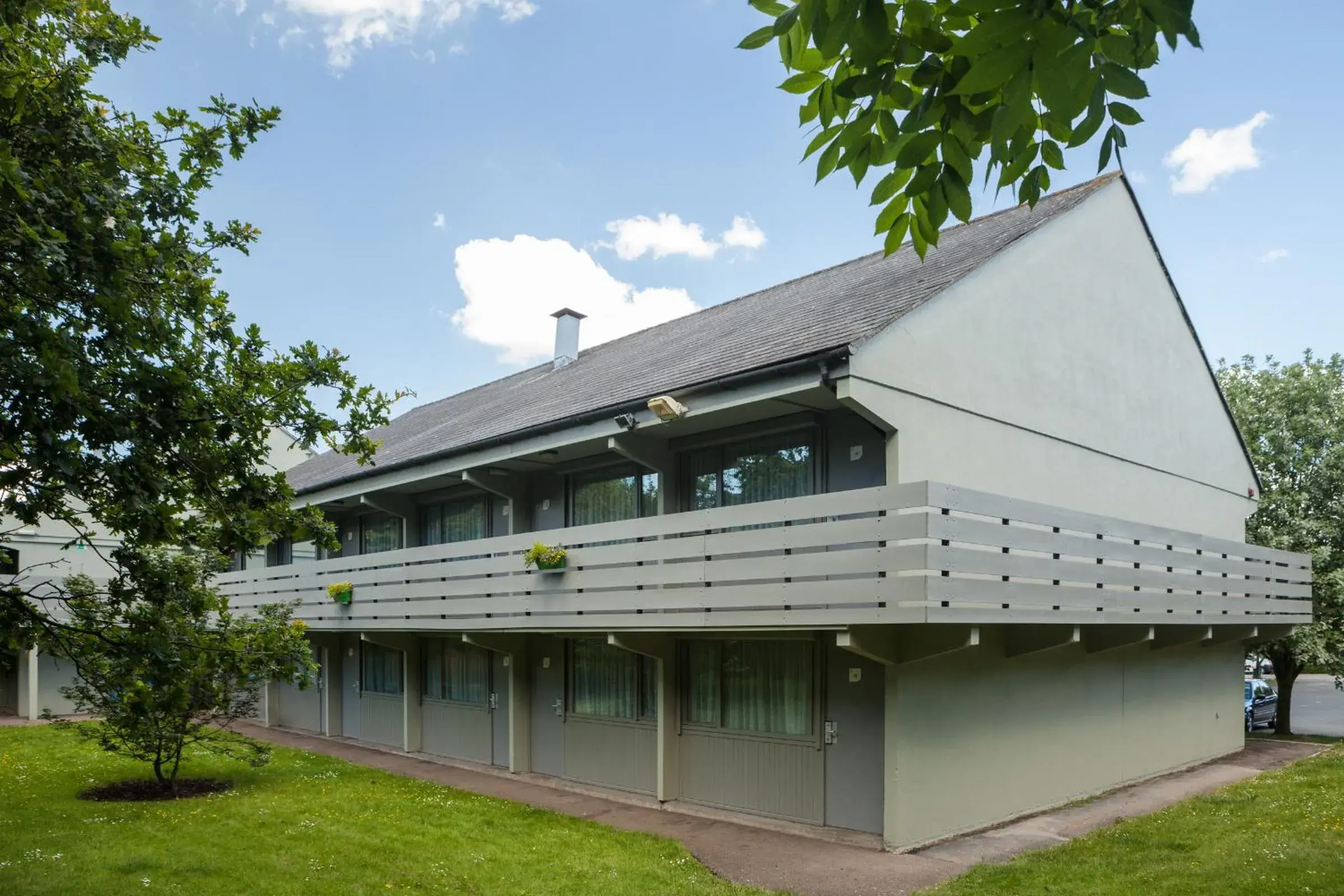 Bird's eye view, Property Building in Campanile Hotel - Basildon - East of London